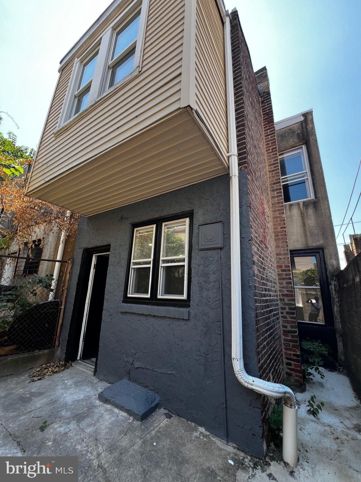 POINT BREEZE - Residential