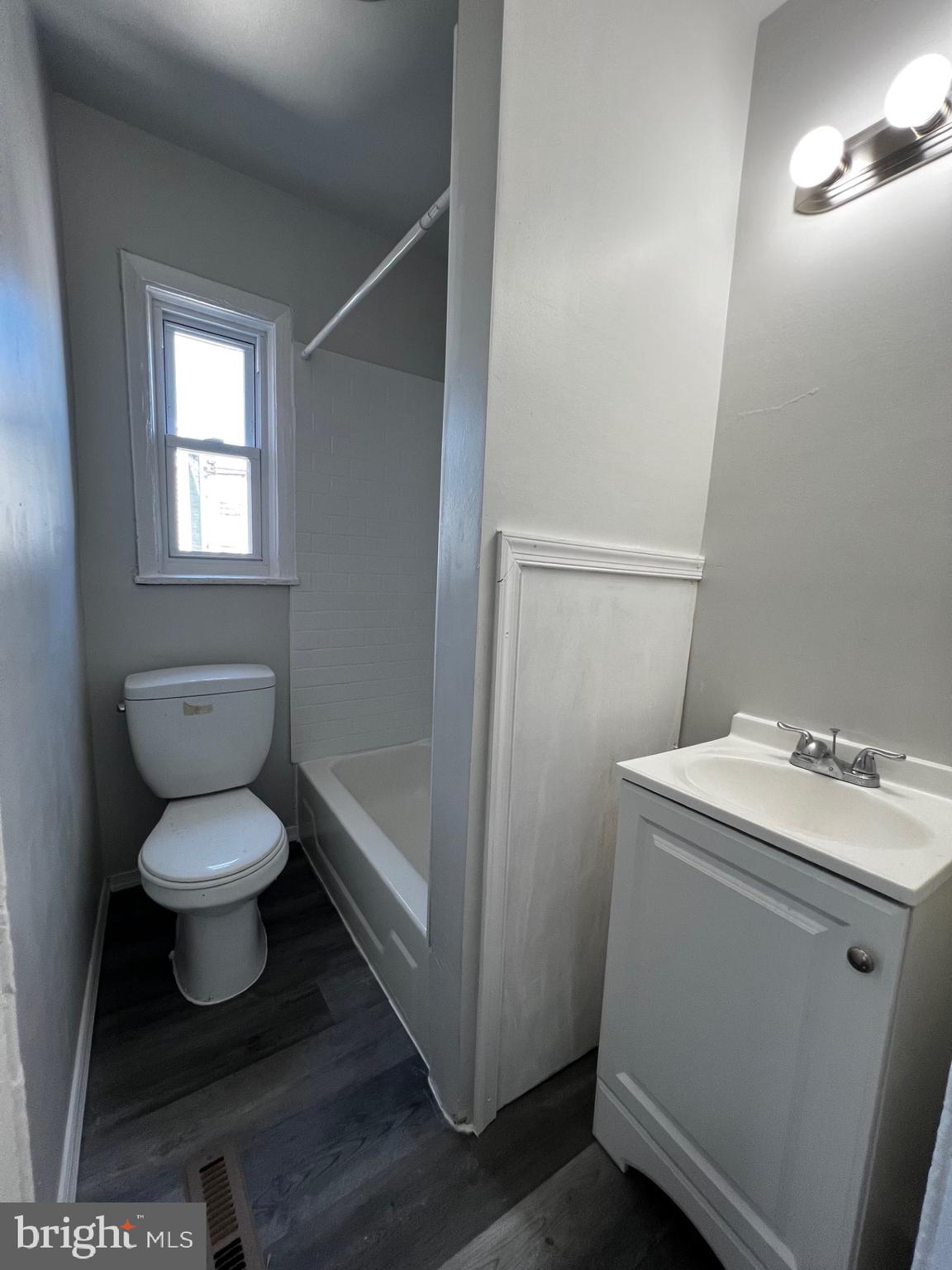 POINT BREEZE - Residential