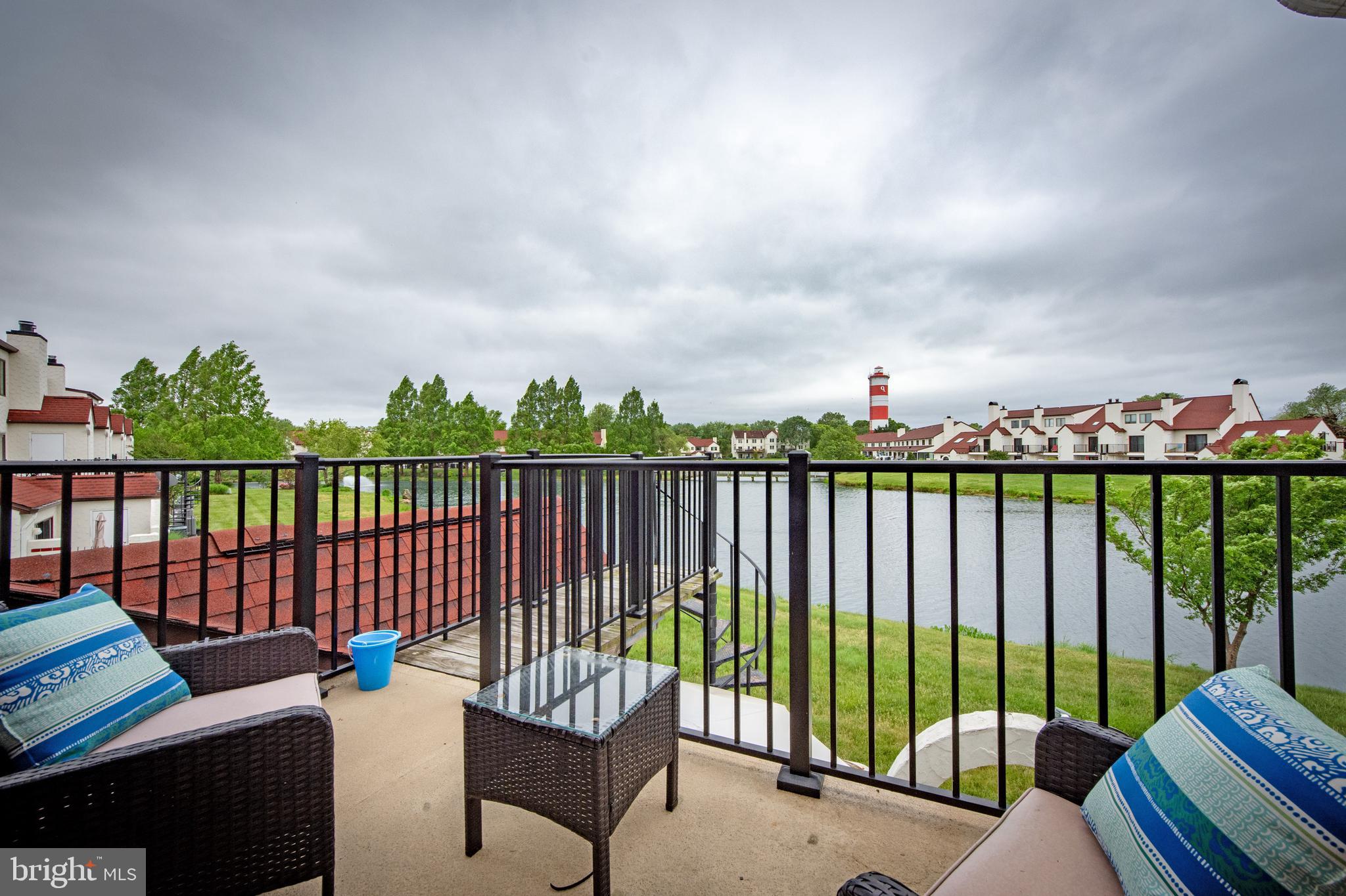 QUEENS LANDING - Residential