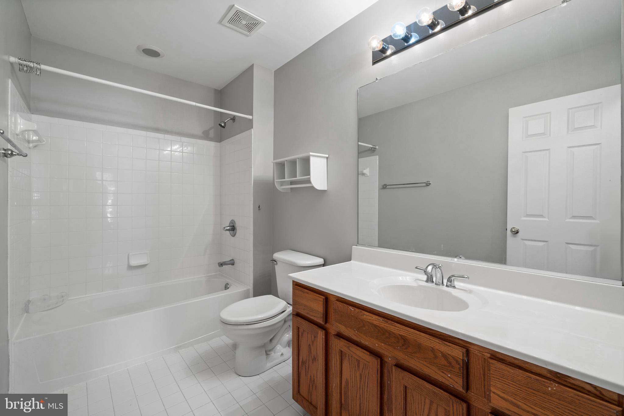 SOUTHWOODS - Residential