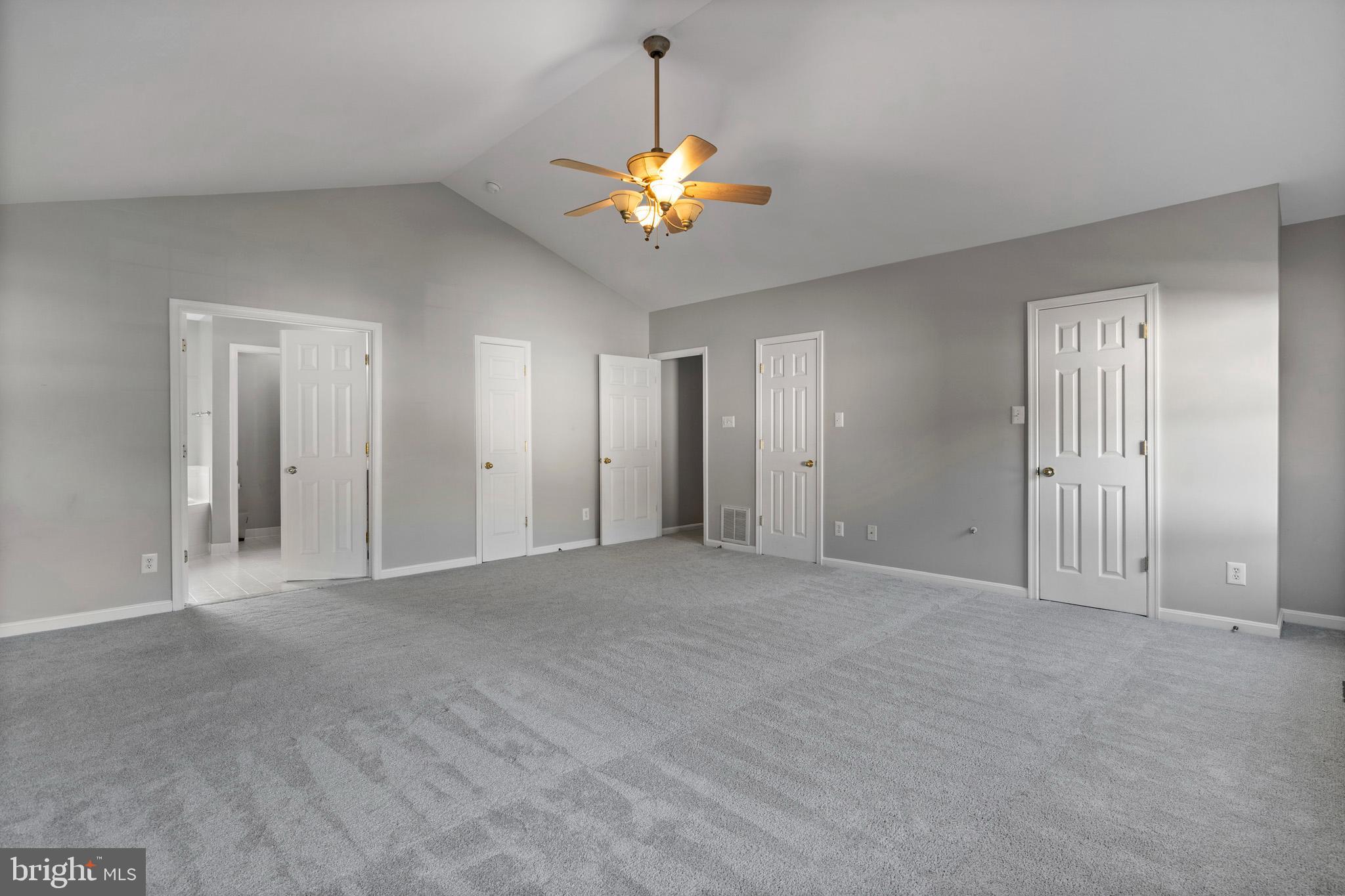 SOUTHWOODS - Residential