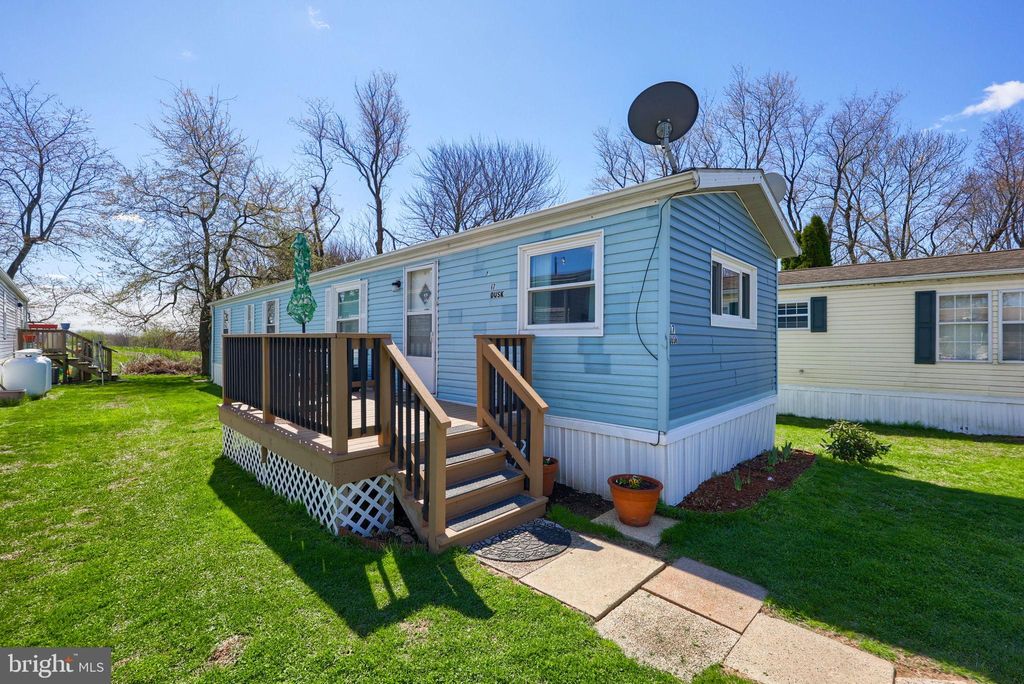 Photo of 17 Dusk Street, QUARRYVILLE, PA 17566 (MLS # PALA2085790)