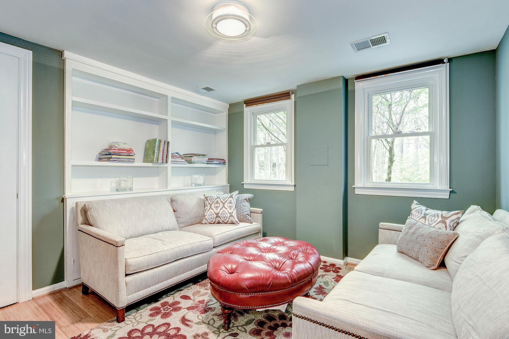 LANGLEY FOREST - Residential