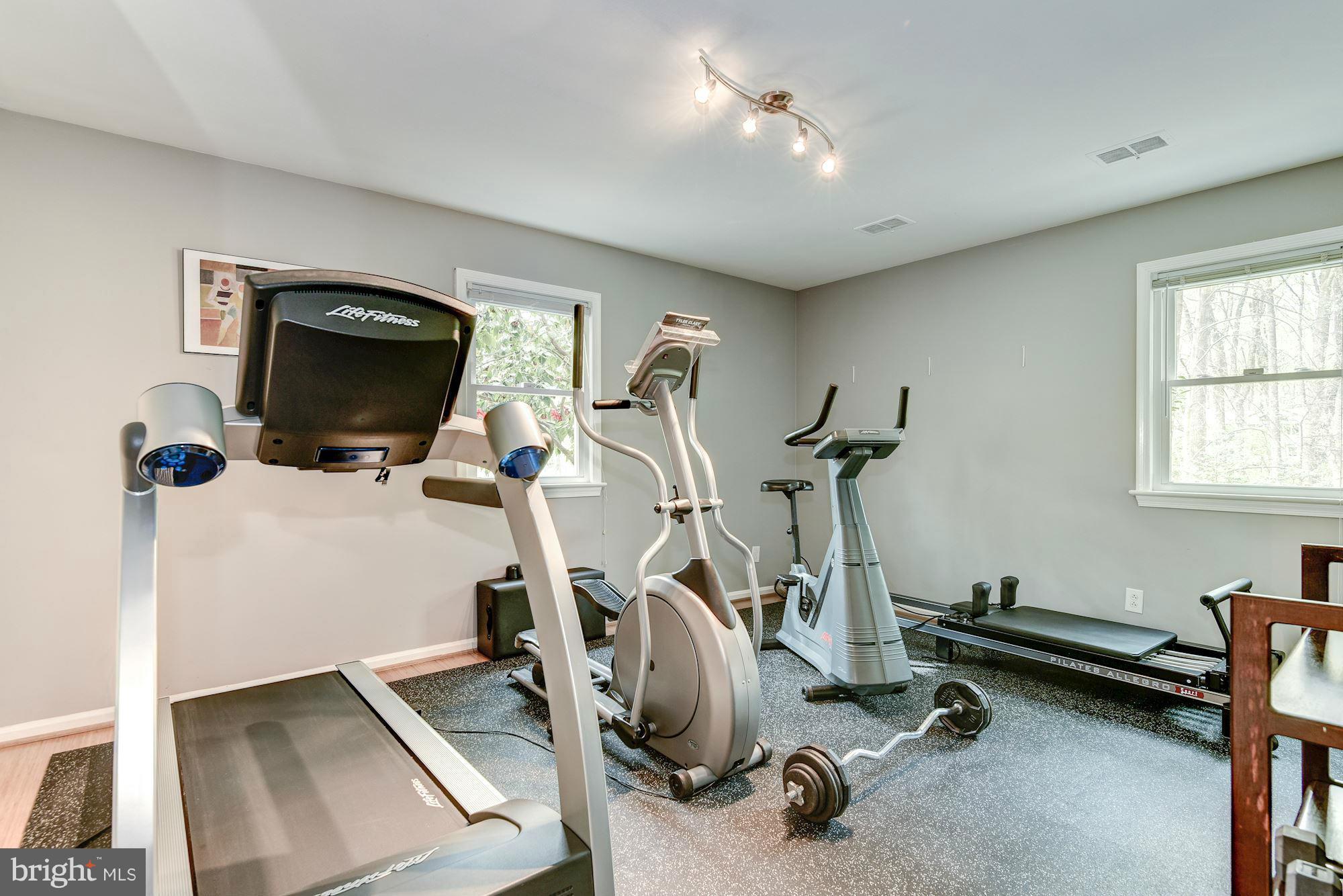 LANGLEY FOREST - Residential