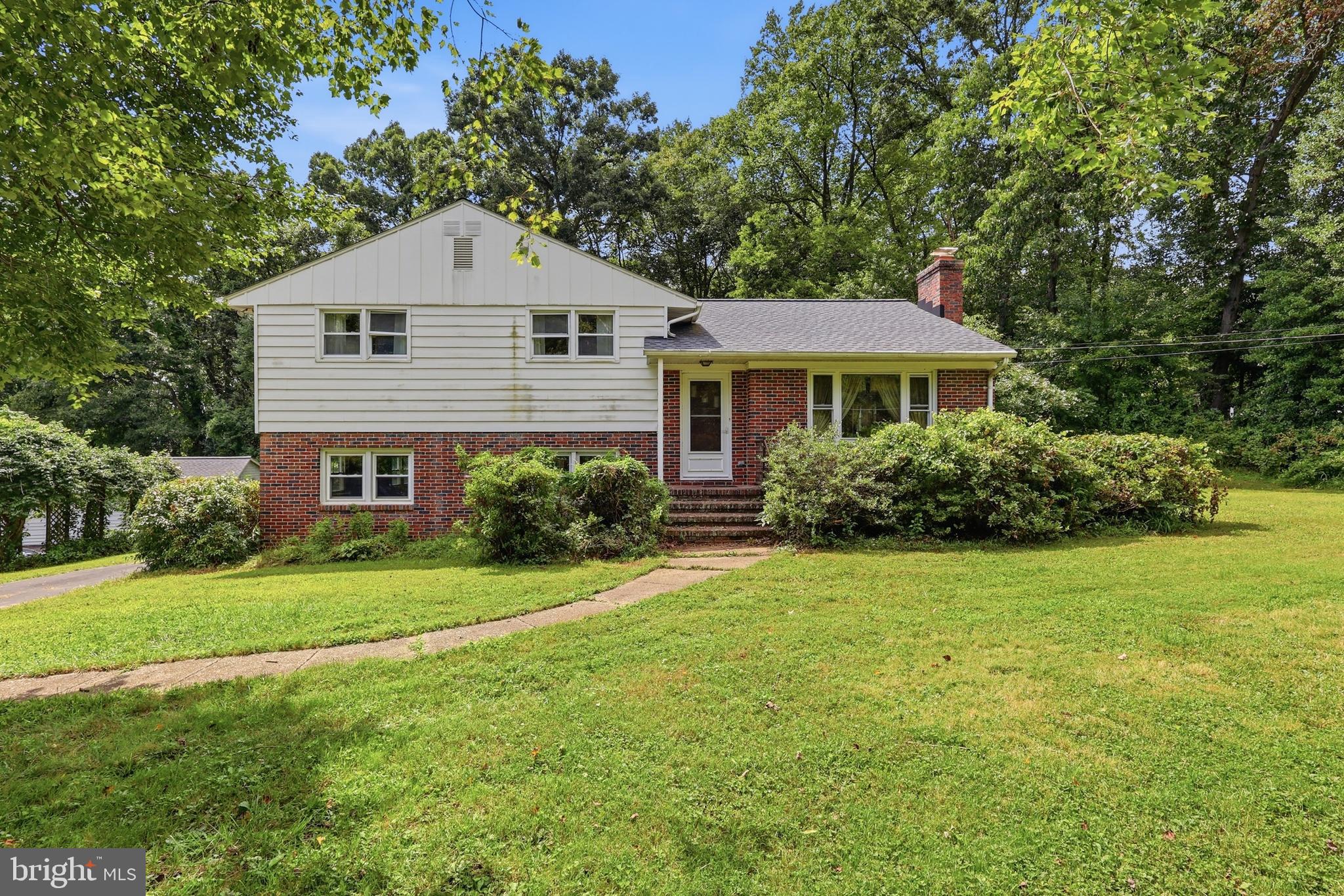 8407 BRADSHAW ROAD