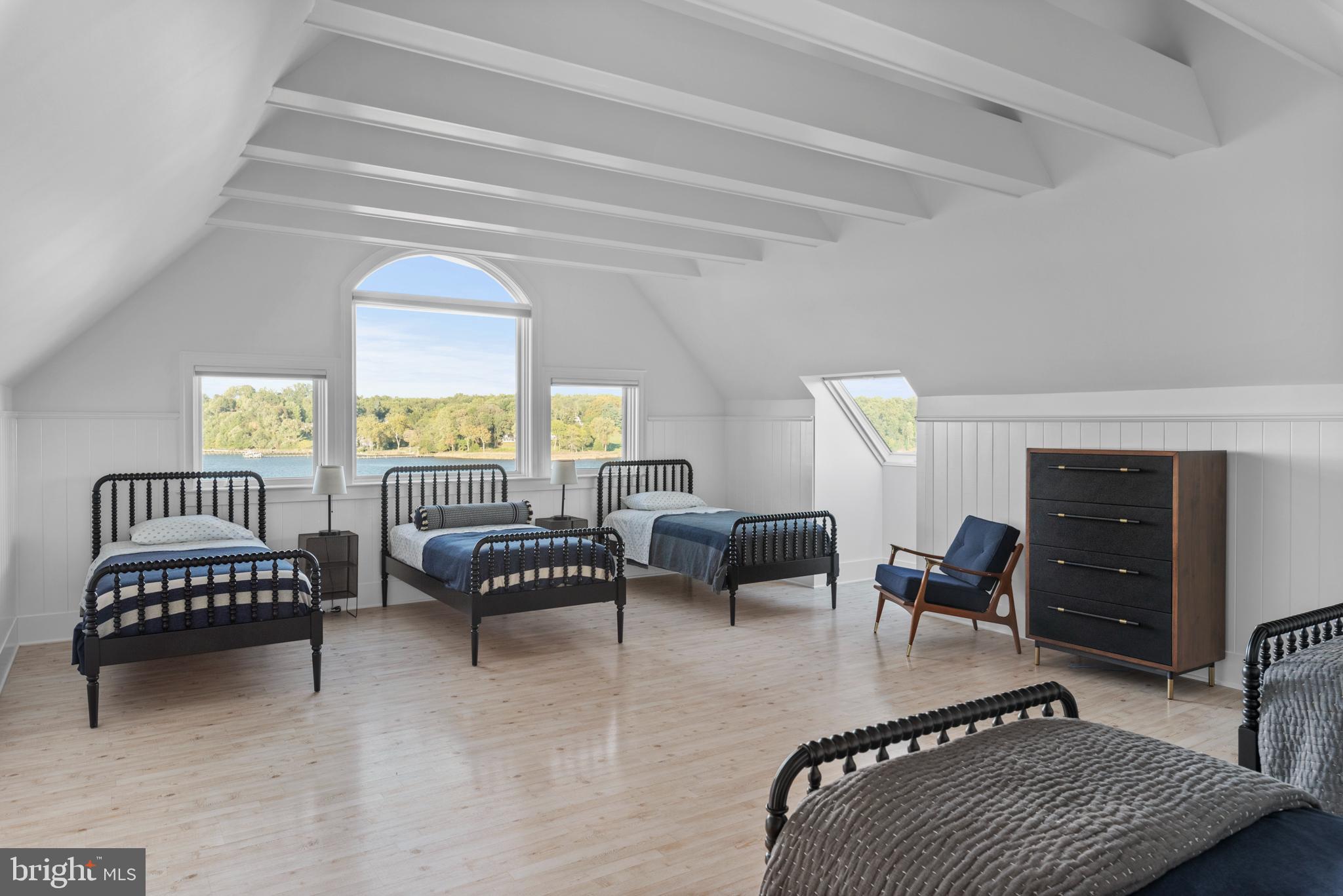 THE DOWNS - Residential