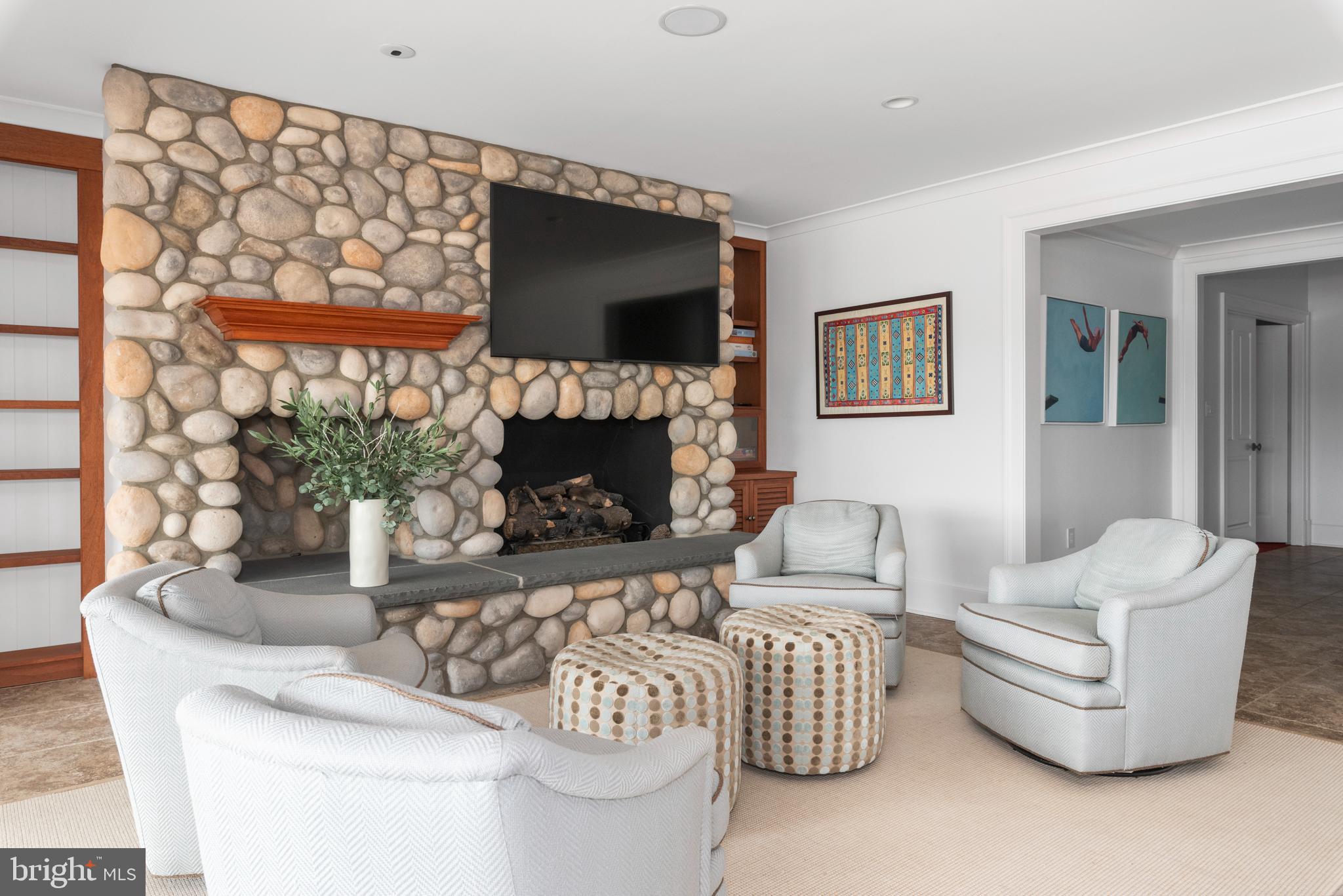THE DOWNS - Residential
