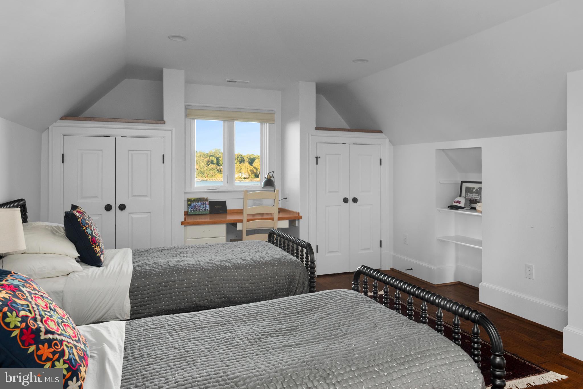 THE DOWNS - Residential
