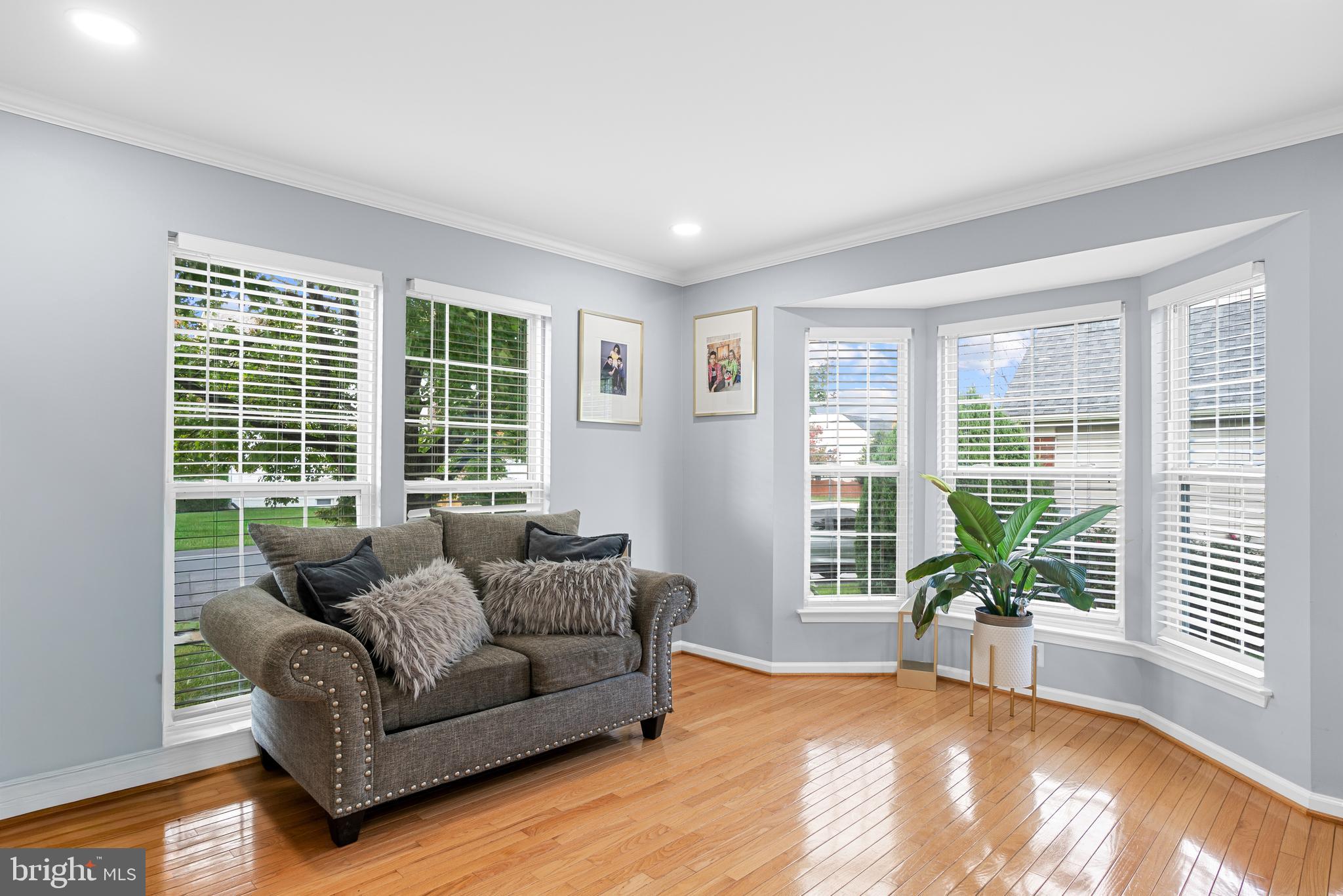 5203 IVYWOOD DRIVE S