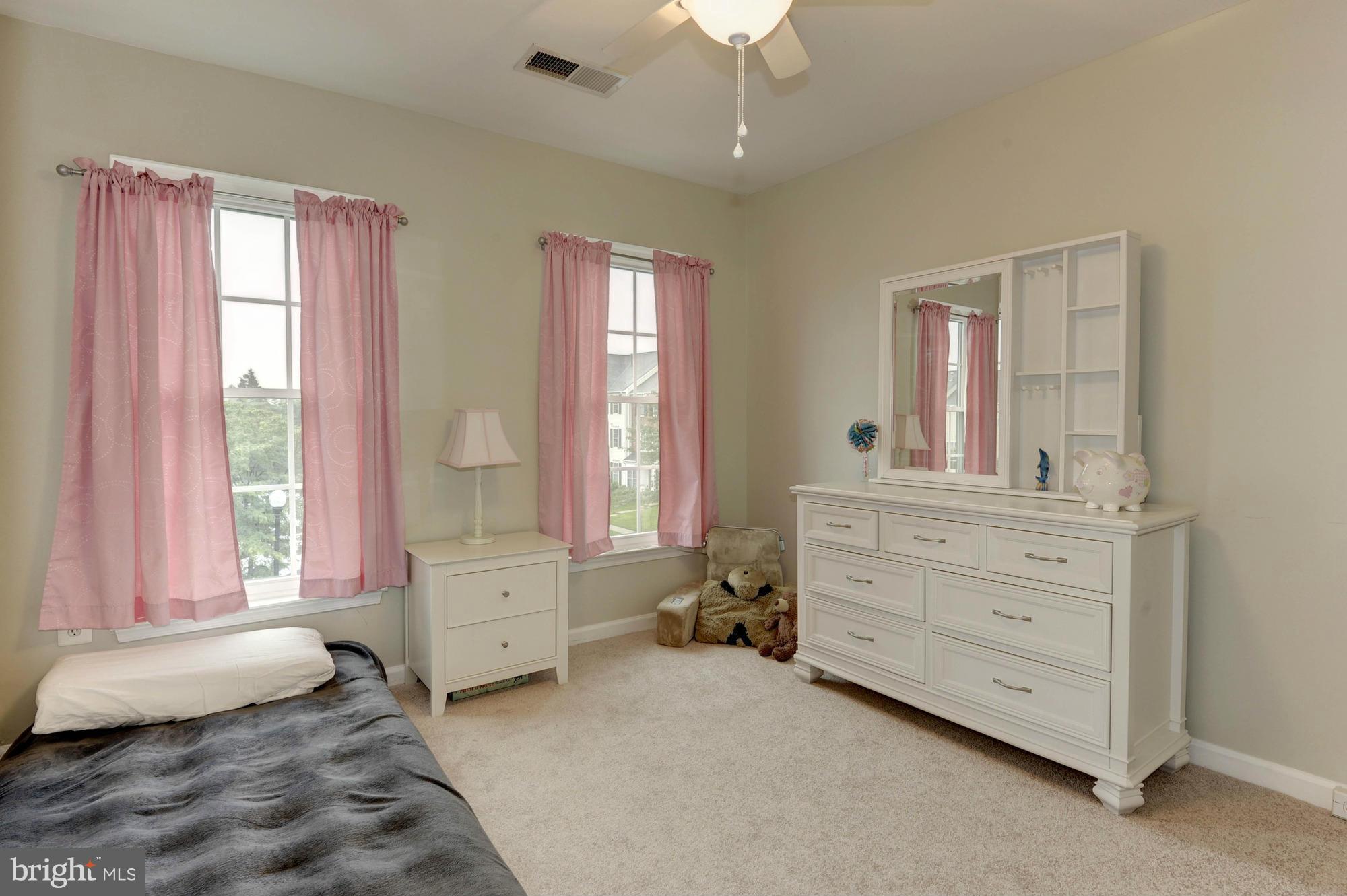 SOUTH RIDING - Residential