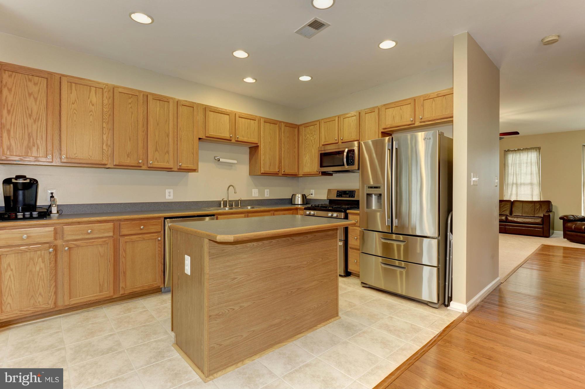 SOUTH RIDING - Residential