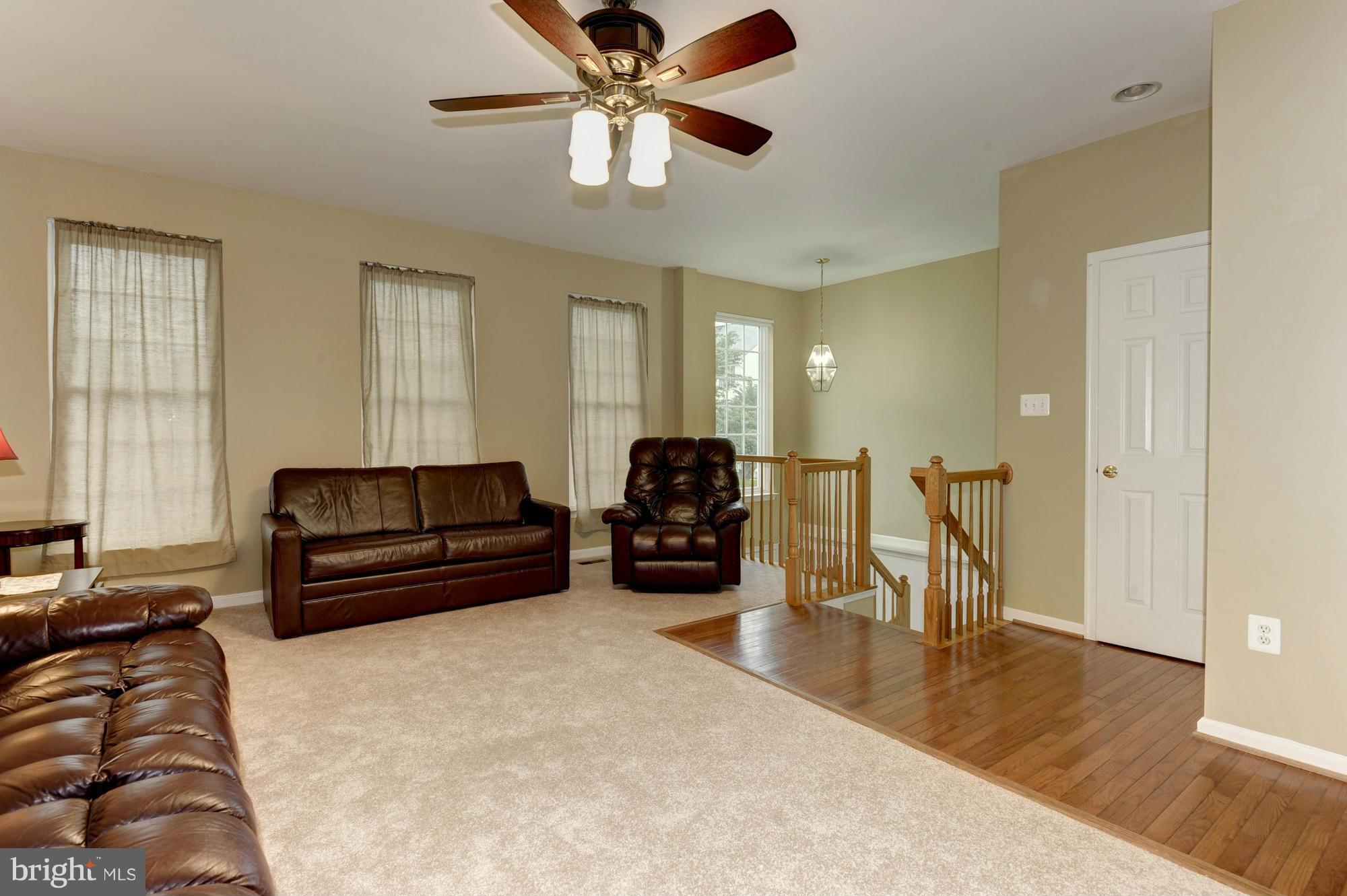 SOUTH RIDING - Residential