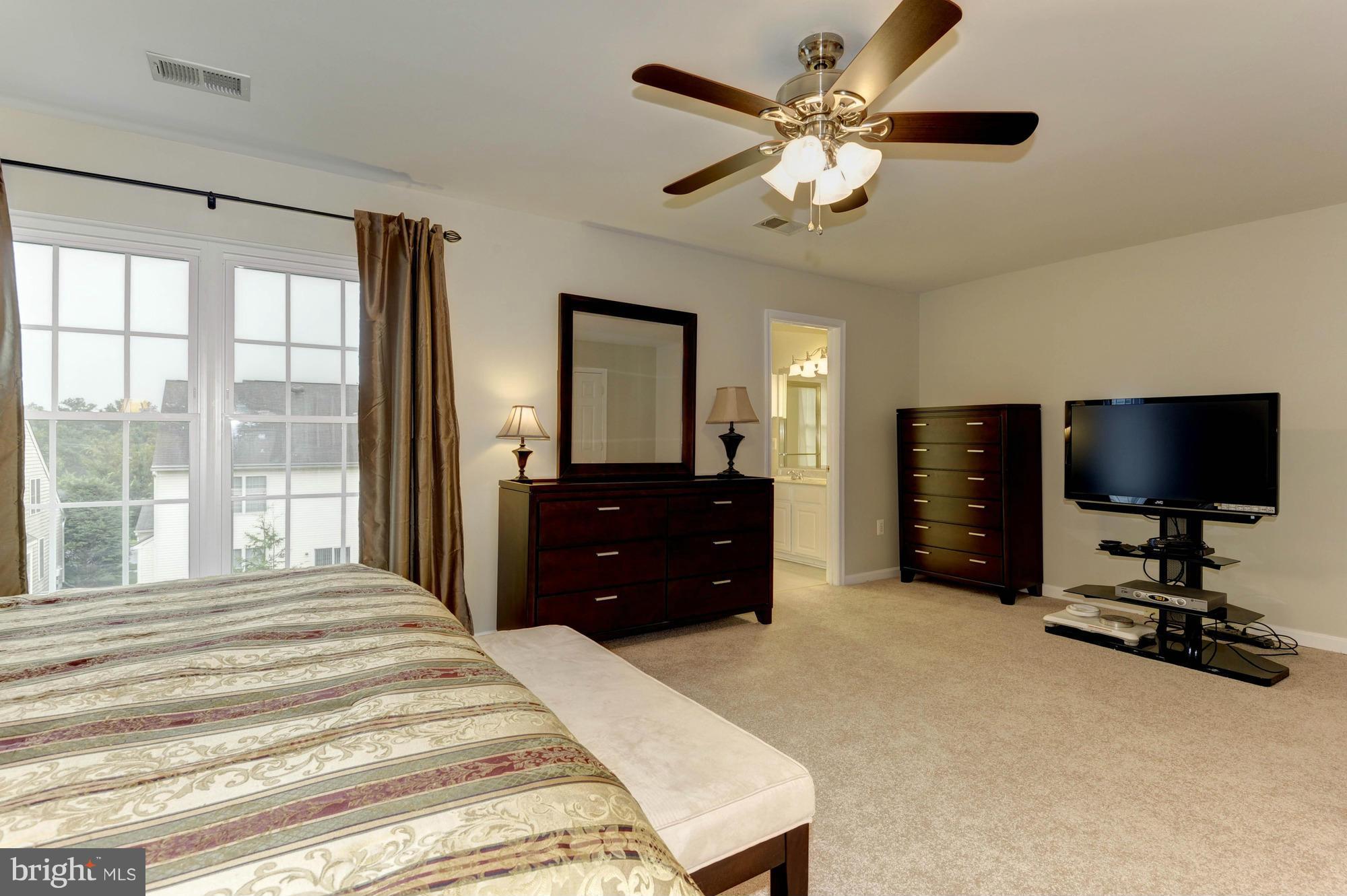 SOUTH RIDING - Residential