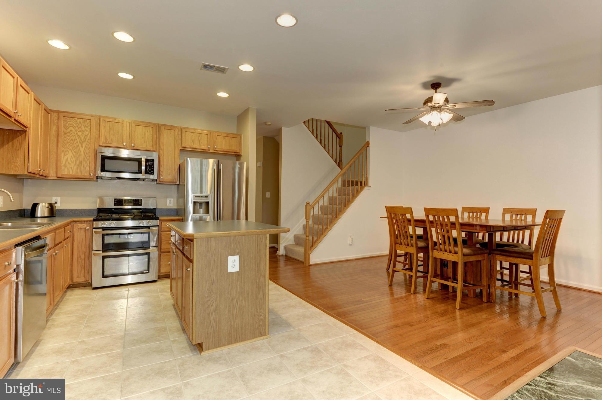 SOUTH RIDING - Residential