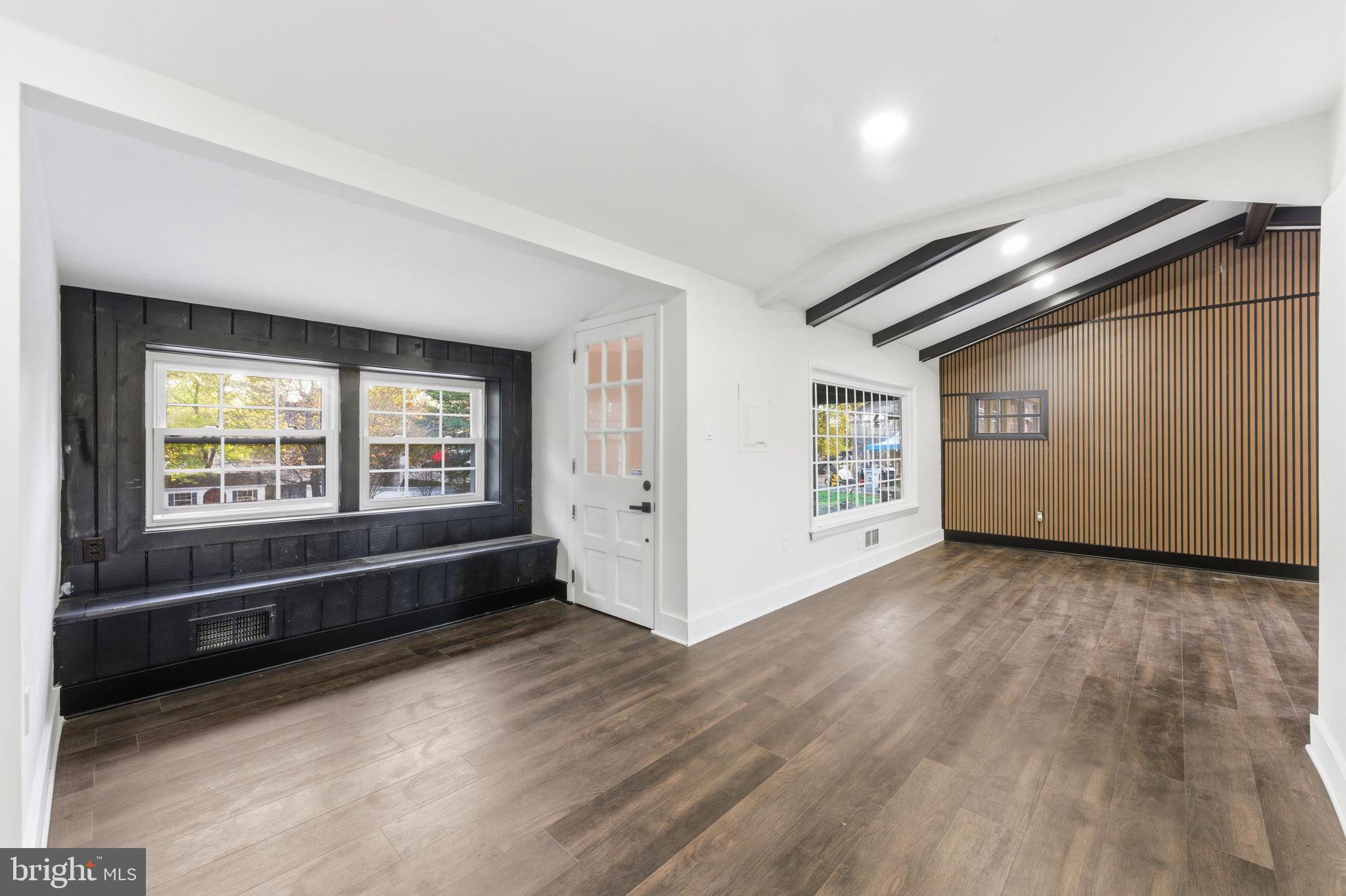 10006 S GRANT AVENUE