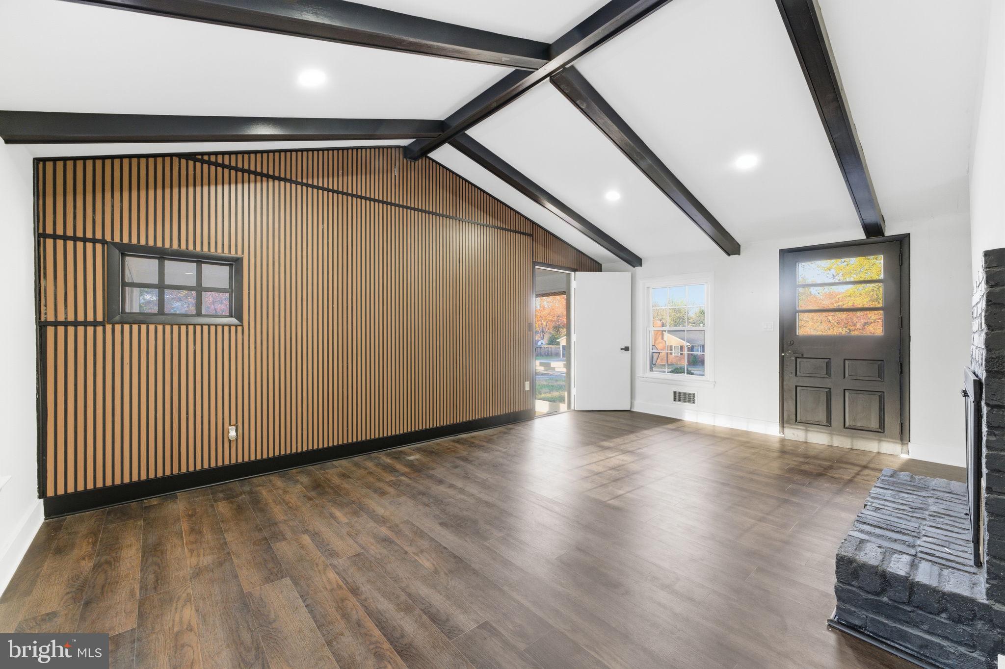 10006 S GRANT AVENUE