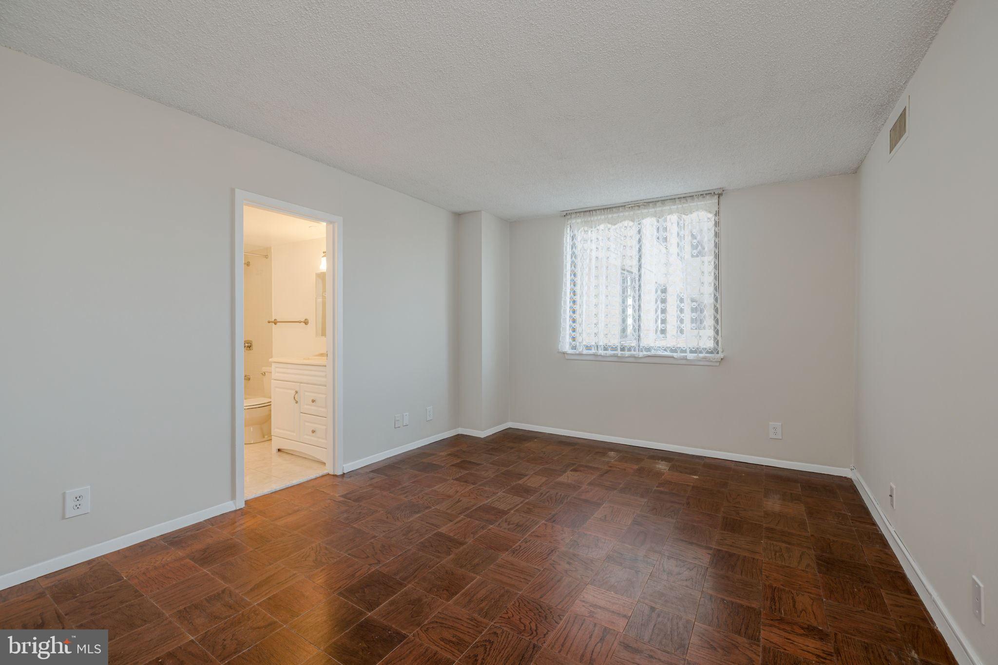 TOWER VILLAS - Residential