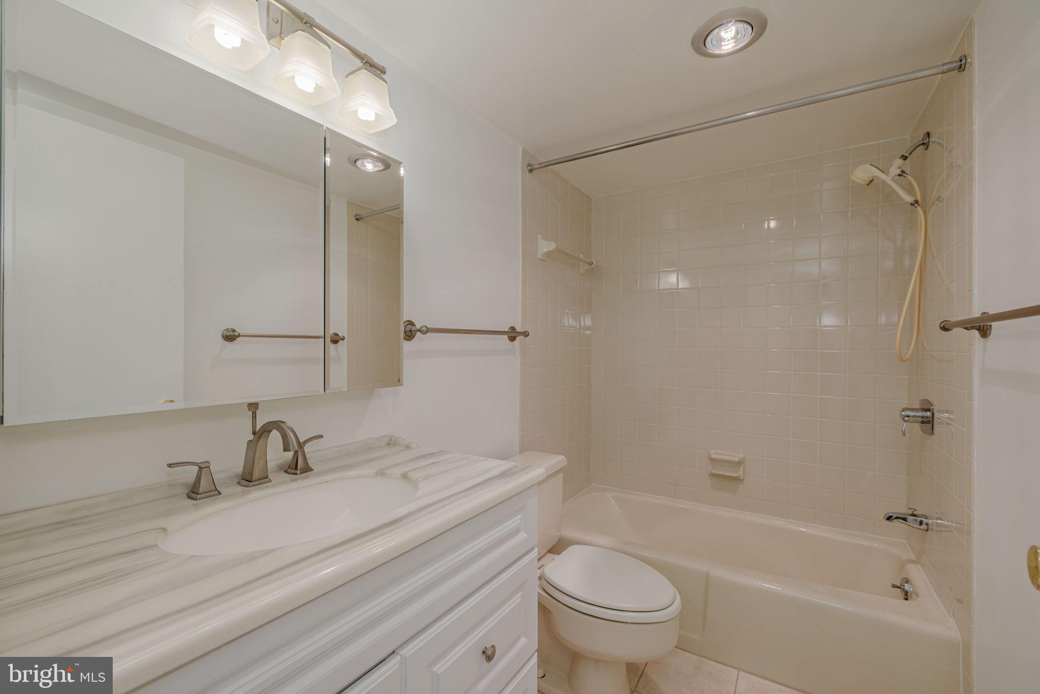 TOWER VILLAS - Residential