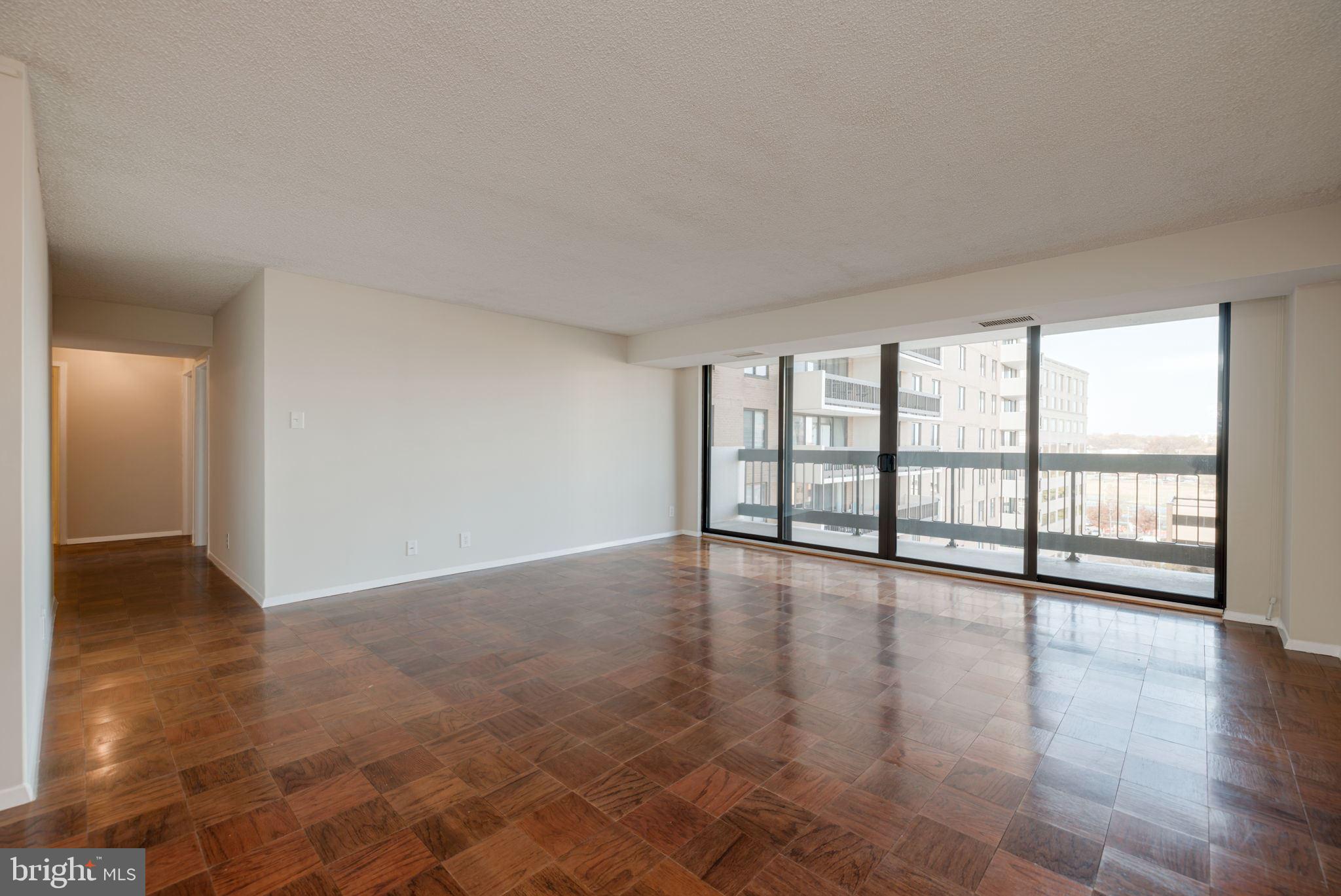 TOWER VILLAS - Residential