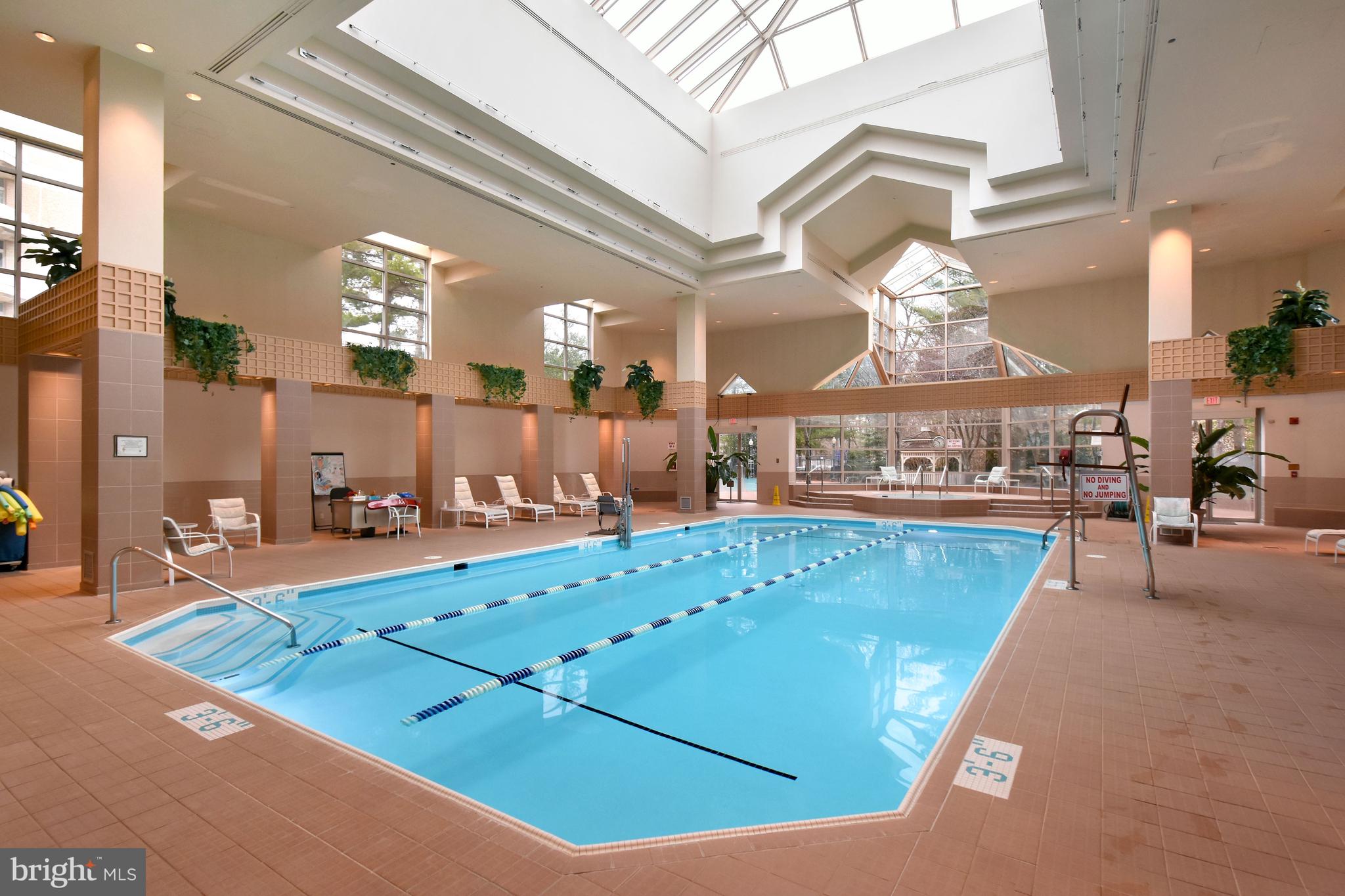 SOMERSET HOUSE CONDOS - Residential