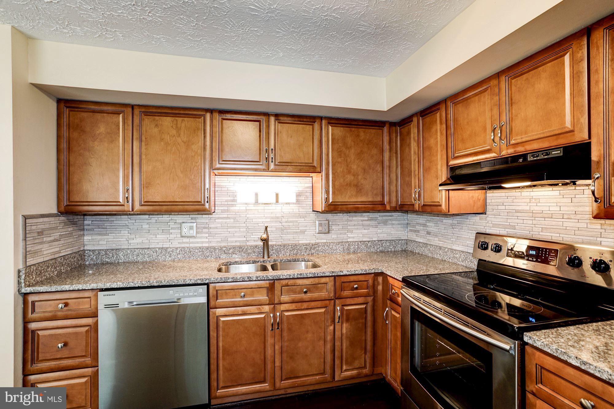 GLENWOOD MANOR - Residential