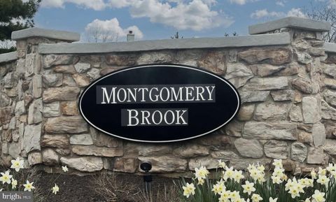 2105 FOXMEADOW DRIVE CONDO 2105 ROYERSFORD PA 19468