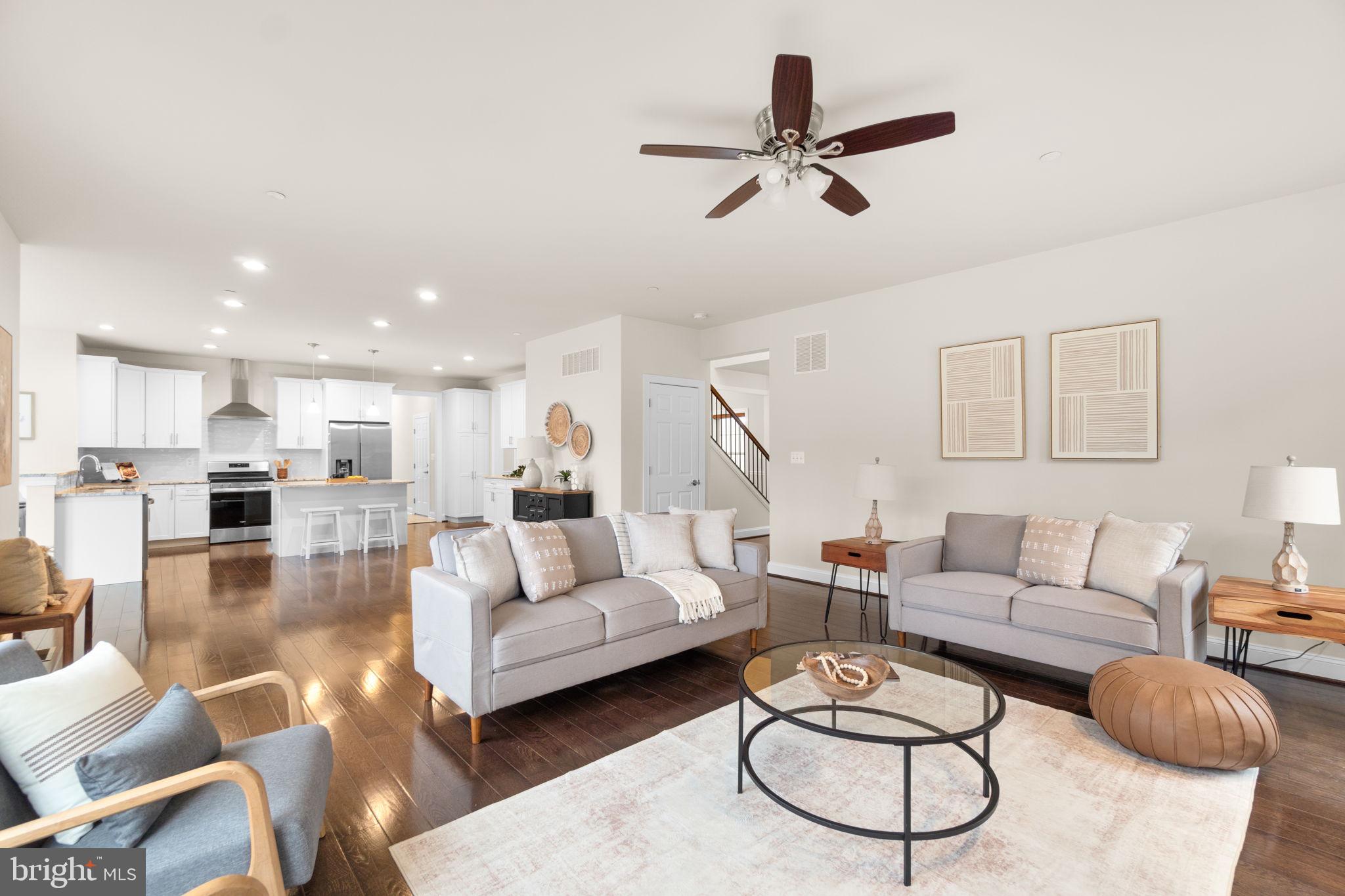 WATERS EDGE - Residential