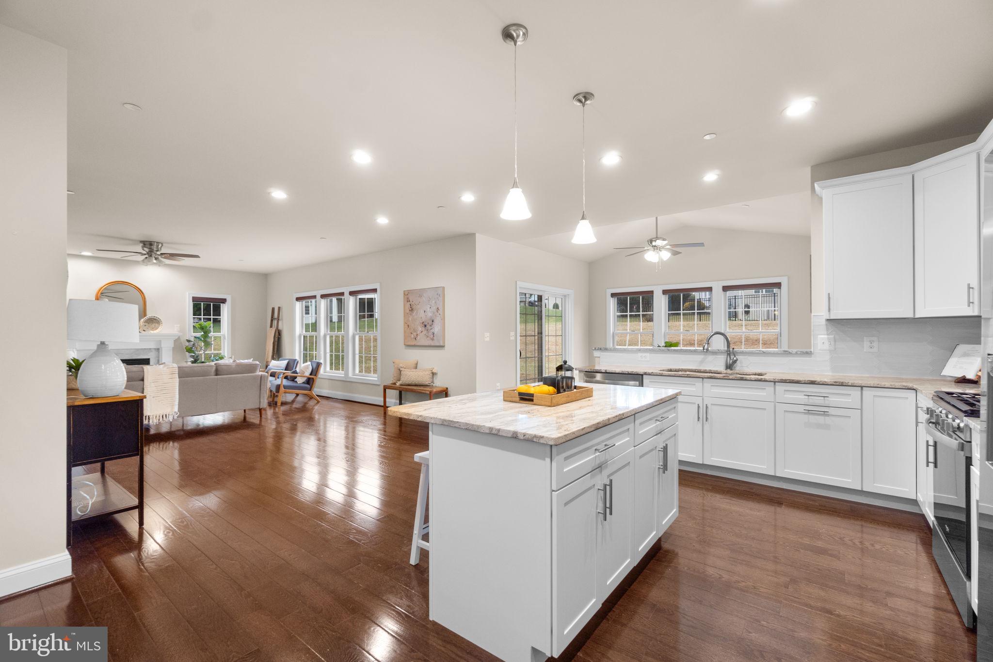 WATERS EDGE - Residential