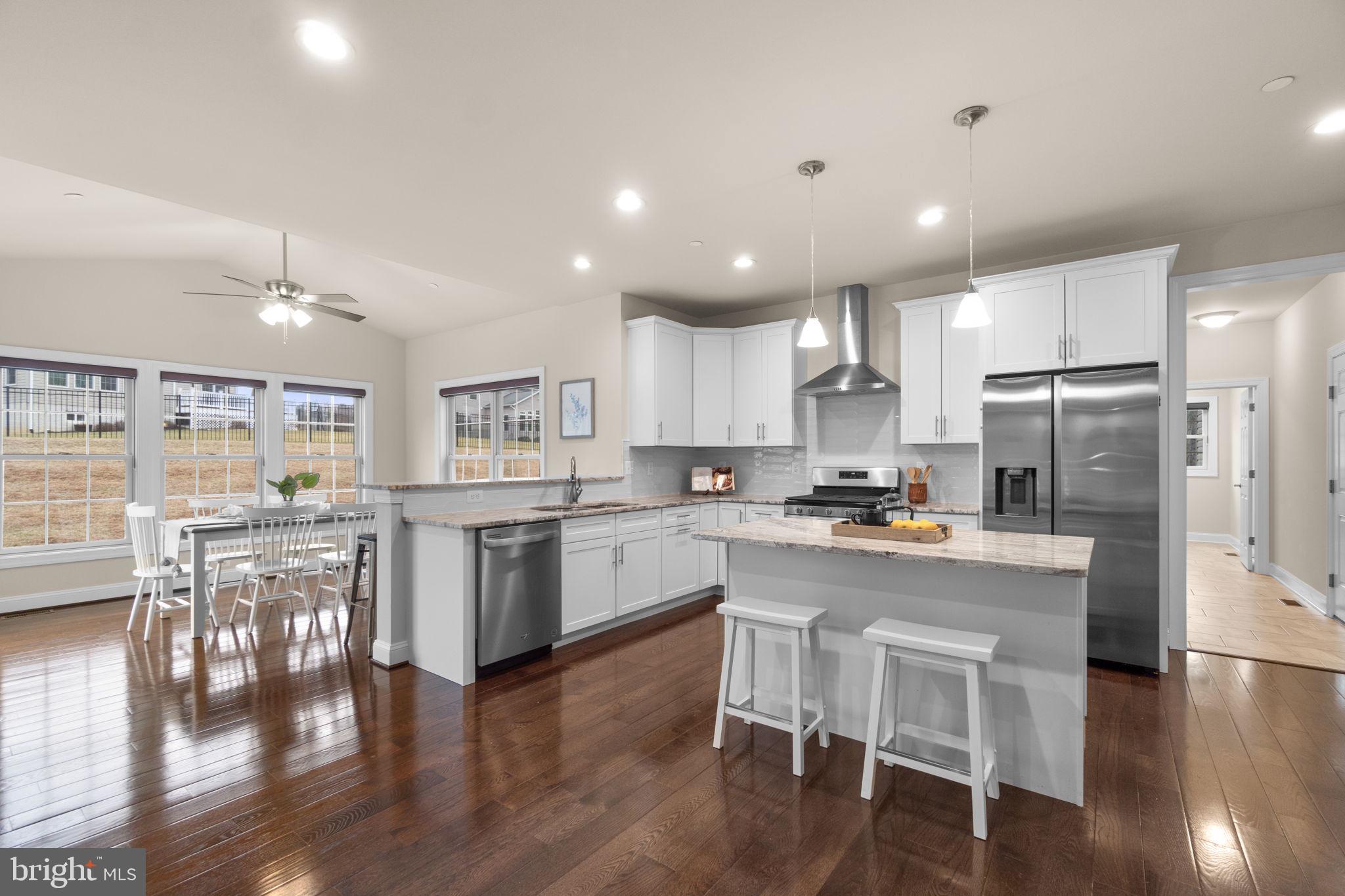 WATERS EDGE - Residential