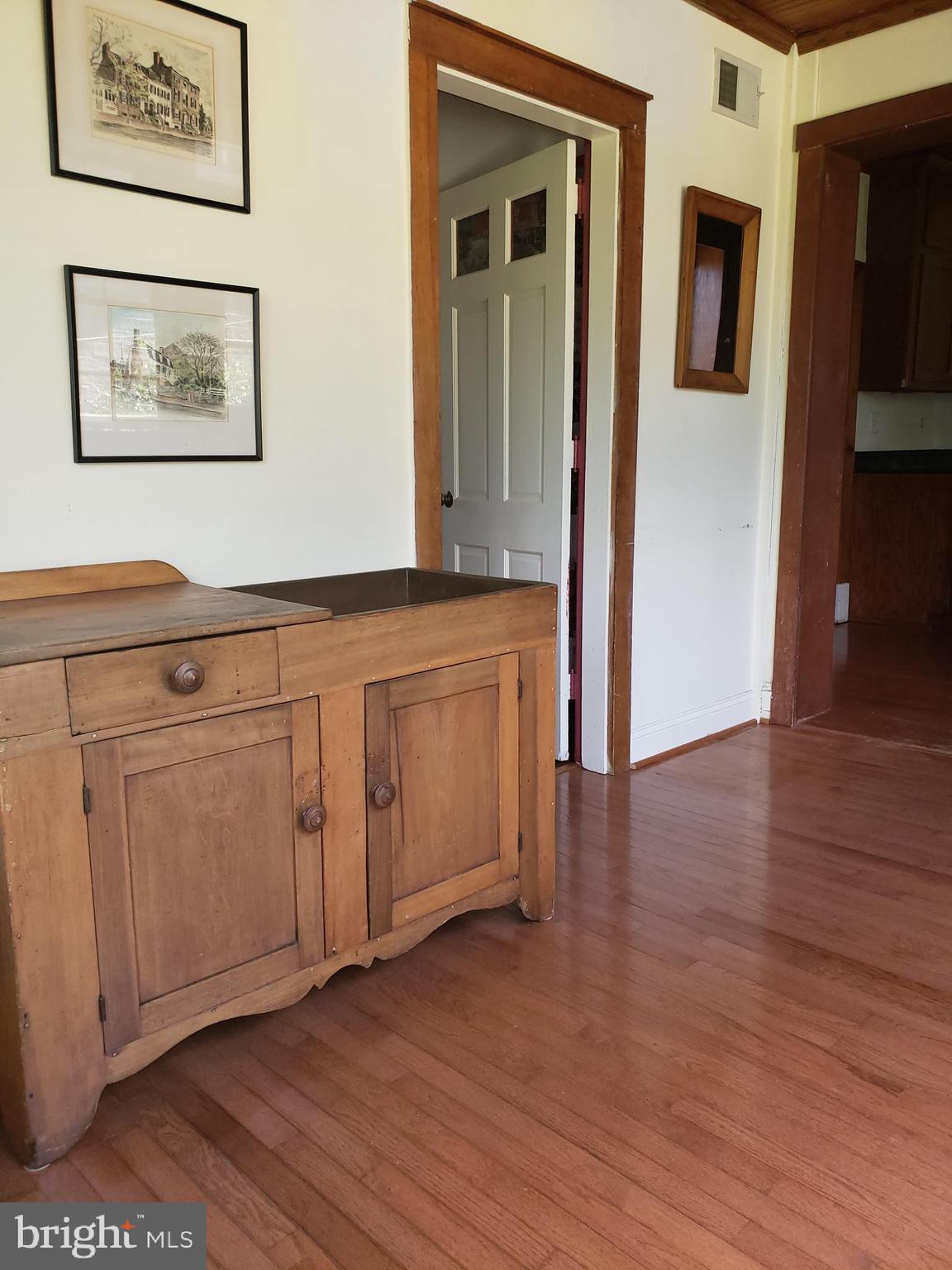 ROSEMONT PARK - Residential