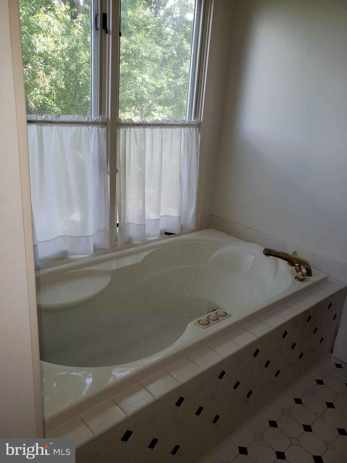 ROSEMONT PARK - Residential