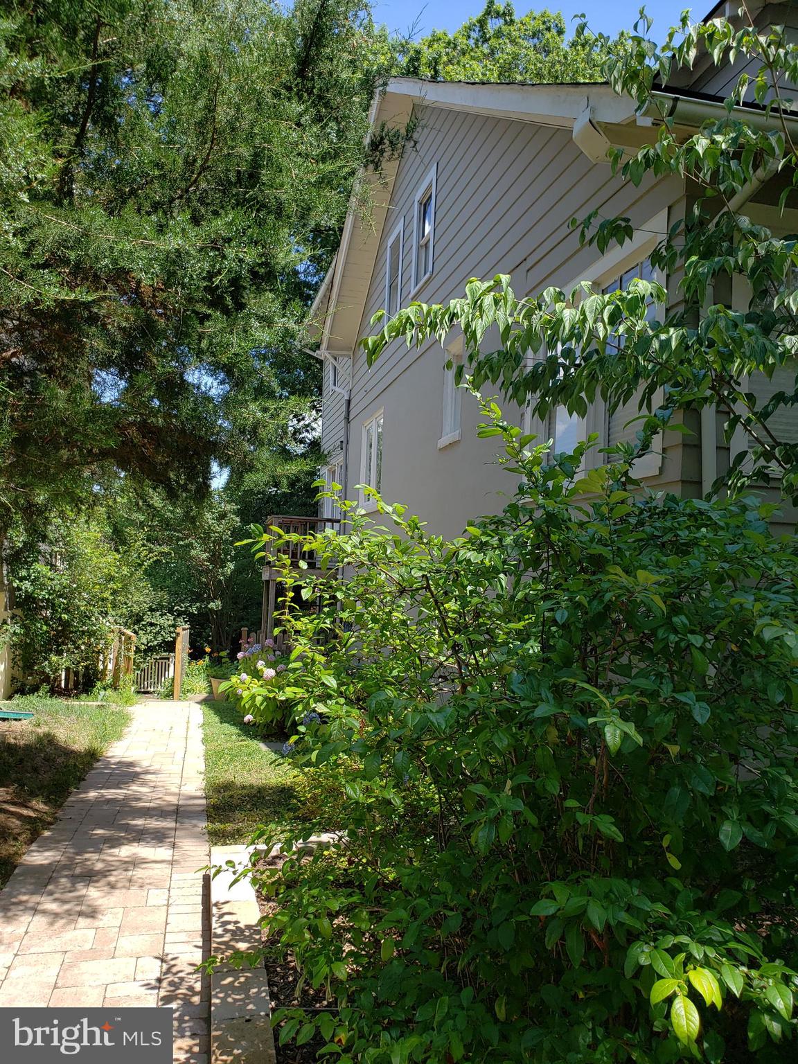 ROSEMONT PARK - Residential