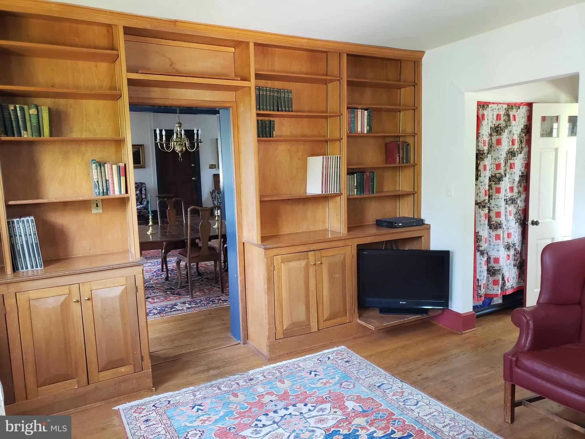 ROSEMONT PARK - Residential