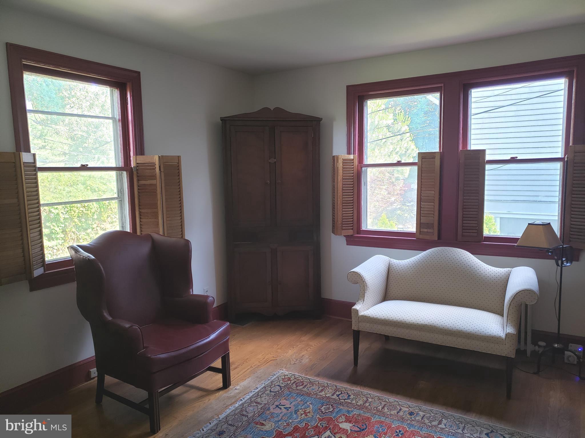 ROSEMONT PARK - Residential