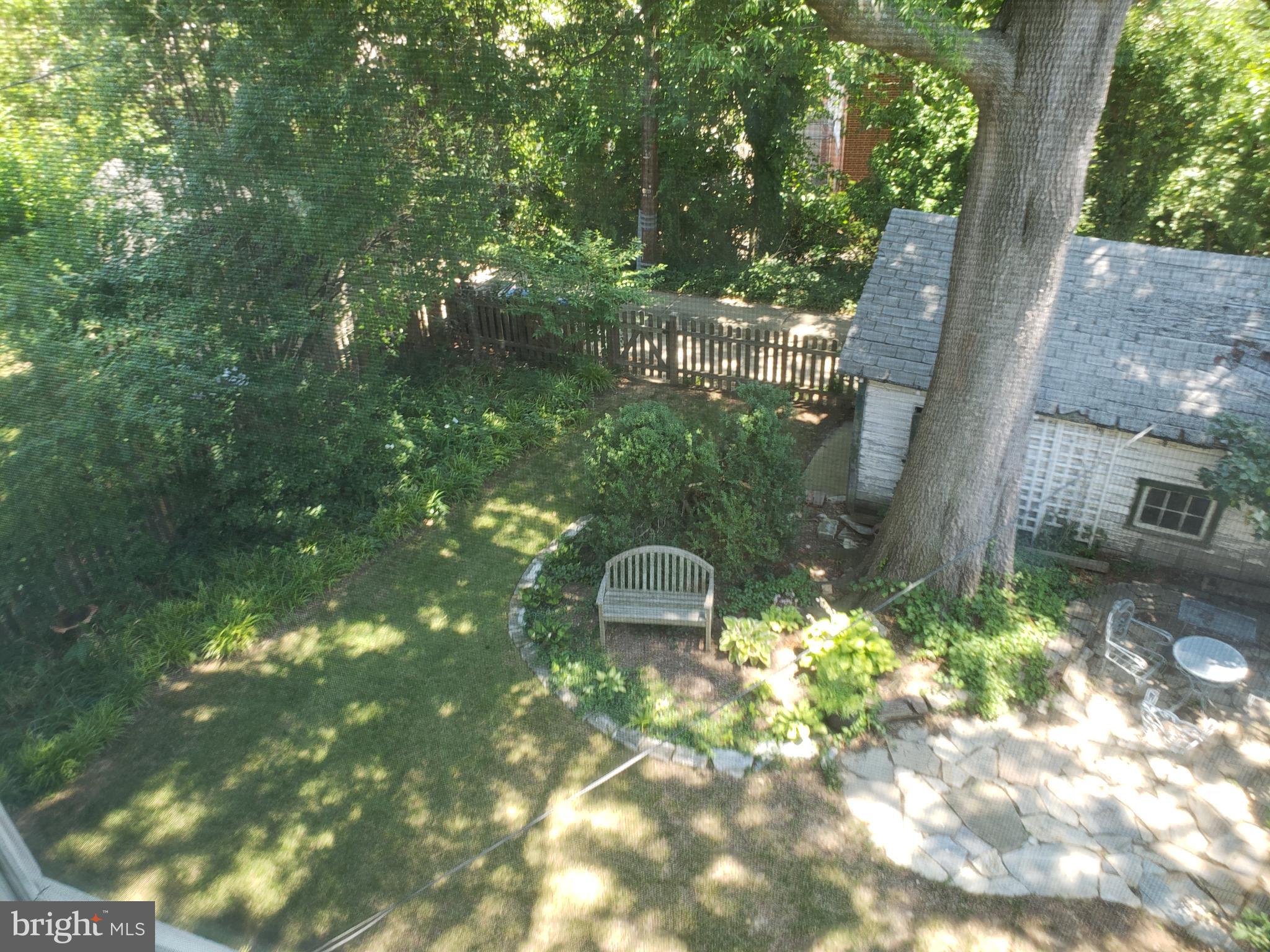 ROSEMONT PARK - Residential