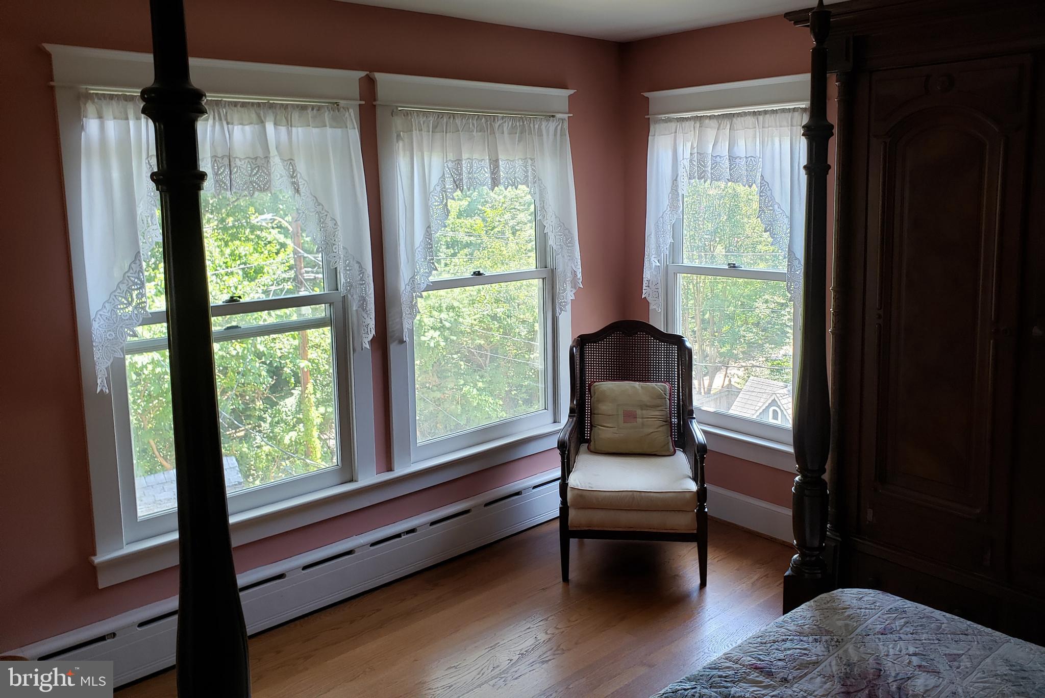 ROSEMONT PARK - Residential