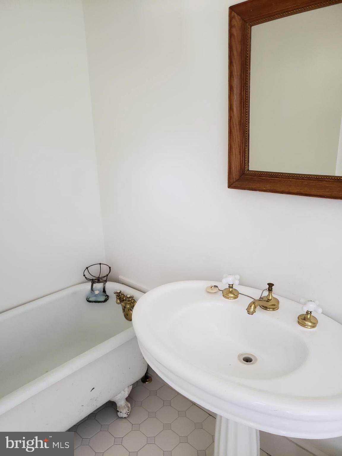 ROSEMONT PARK - Residential