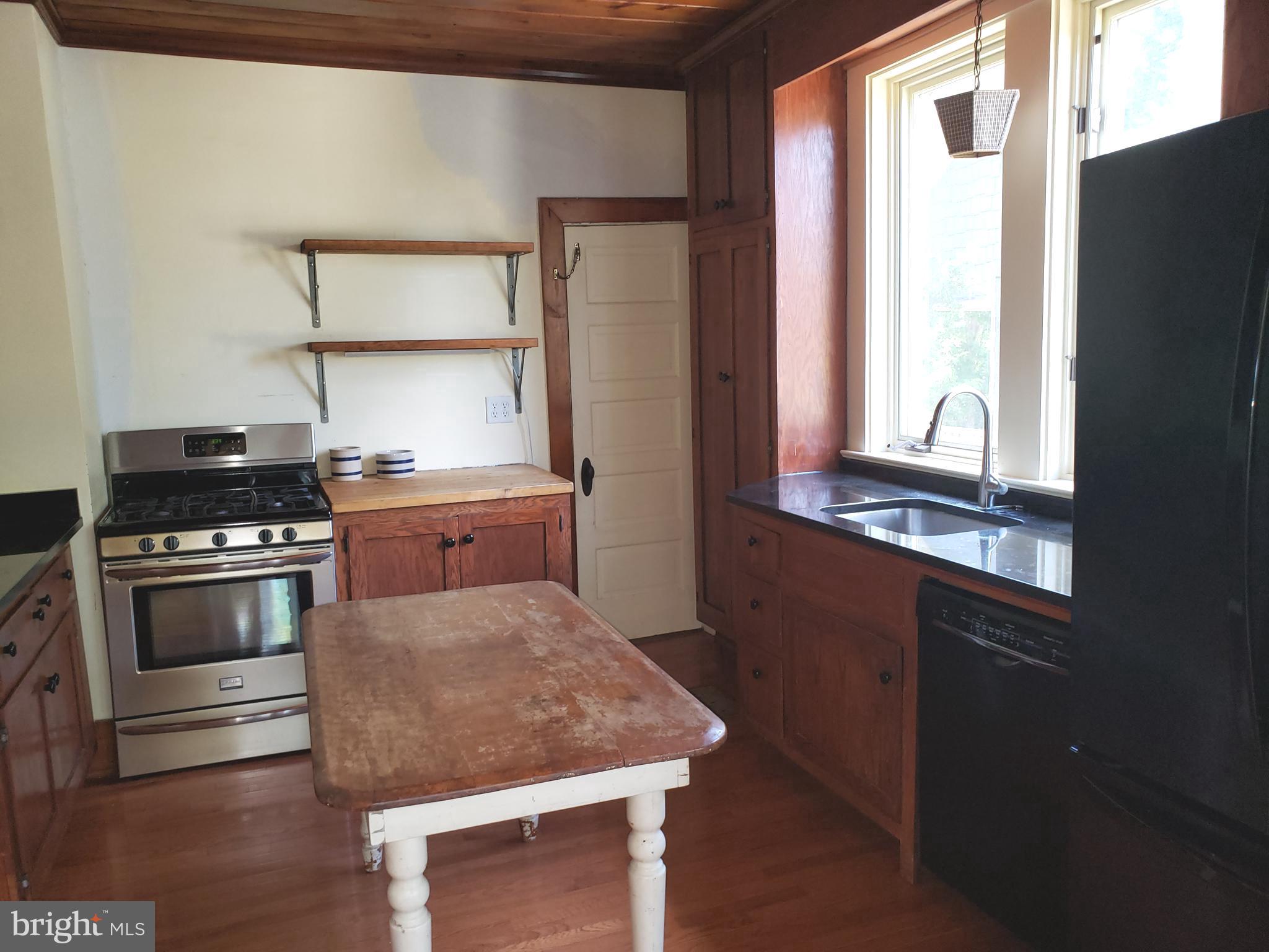 ROSEMONT PARK - Residential