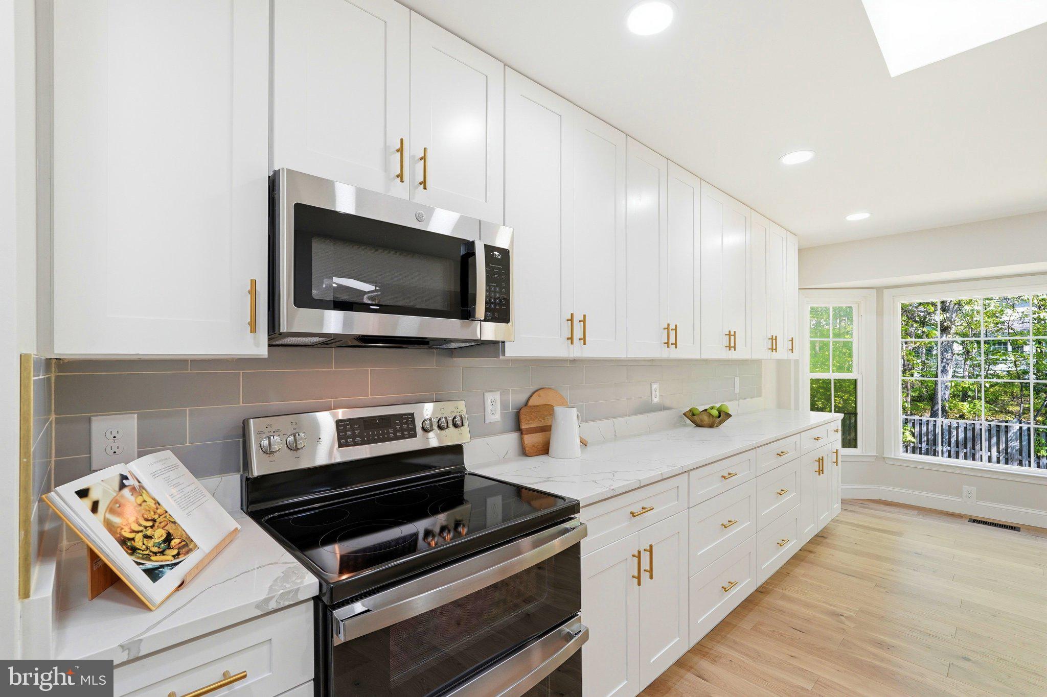 6443 BATTLE ROCK DRIVE