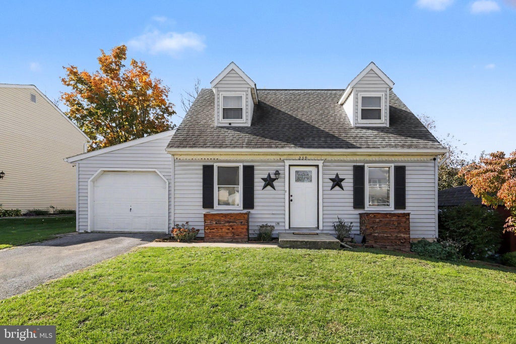 Photo of 239 Linda Trl Ter, EPHRATA, PA 17522 (MLS # PALA2097698)