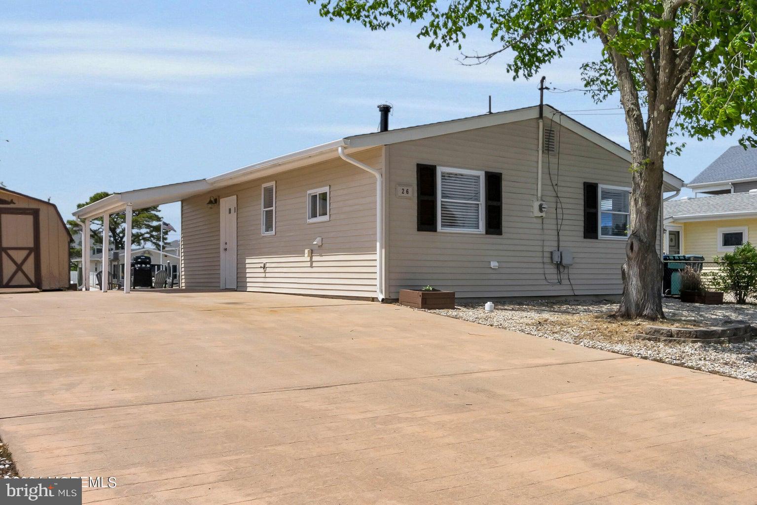 26 S SPINNAKER DRIVE