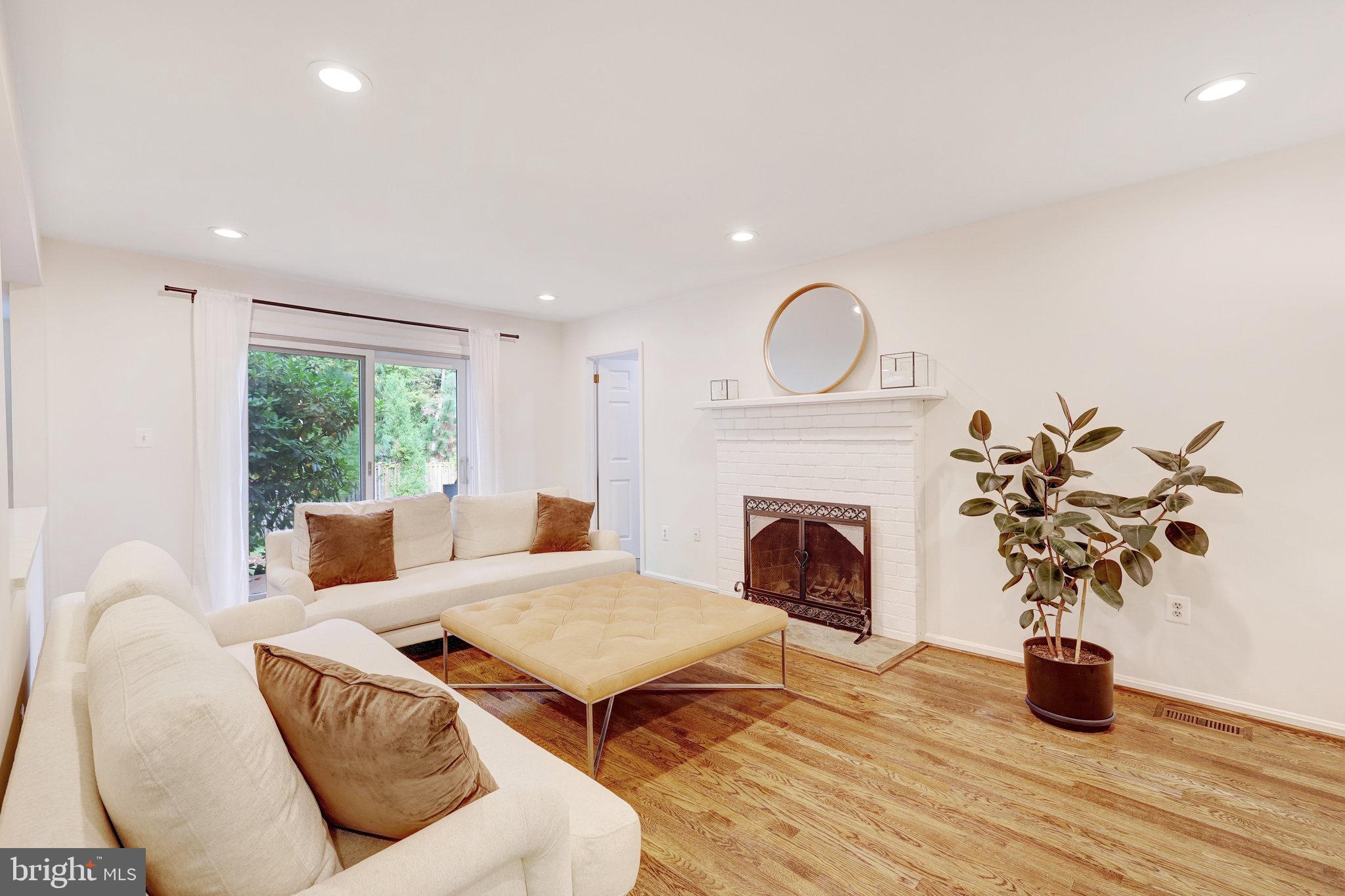 CLARKS CROSSING - Residential