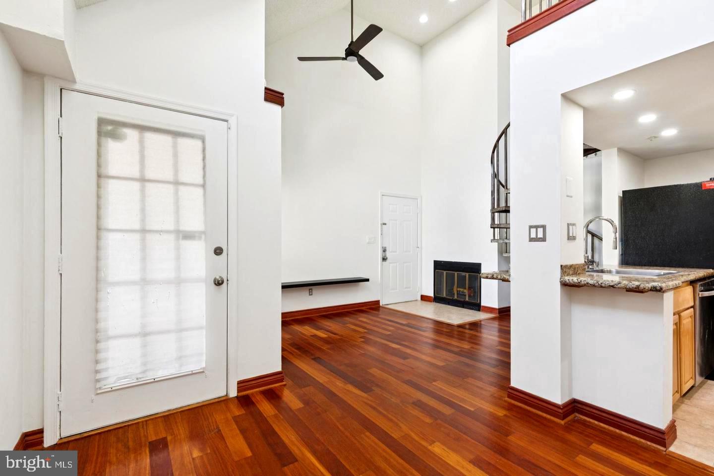 VISTAS AT LAKE ARBOR - Residential Lease