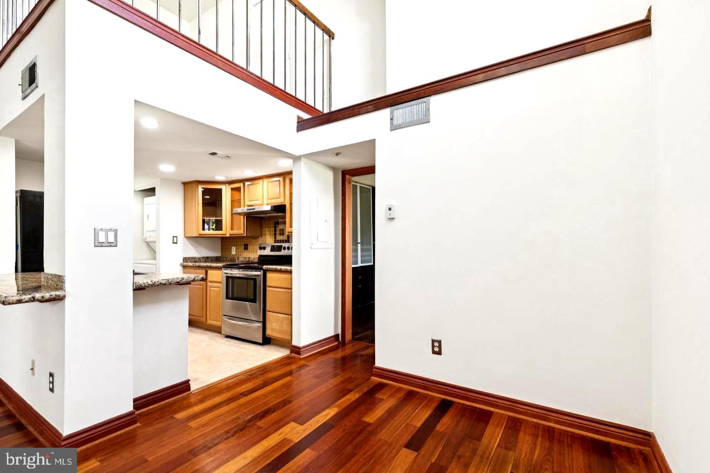 VISTAS AT LAKE ARBOR - Residential Lease