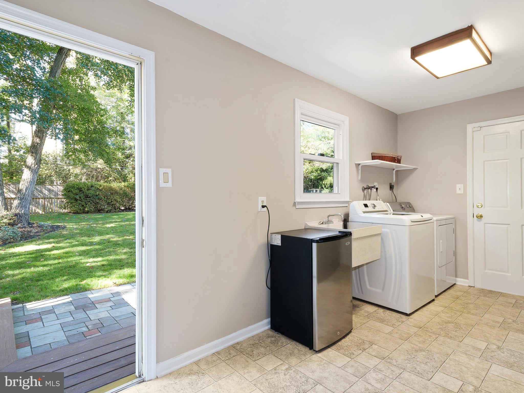 CHESTNUT HILL ESTATES - Residential