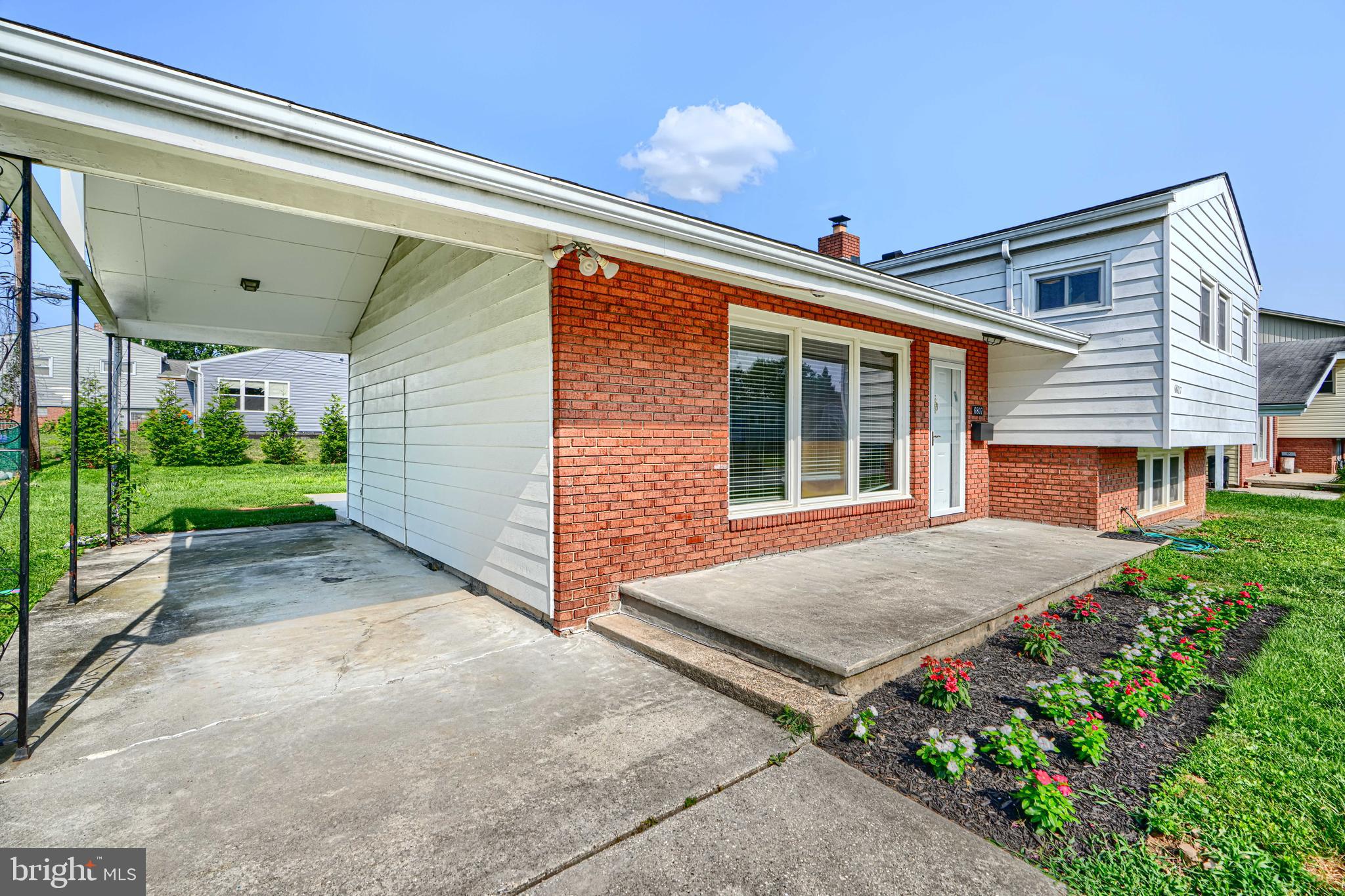 VALLEY STREAM - Residential