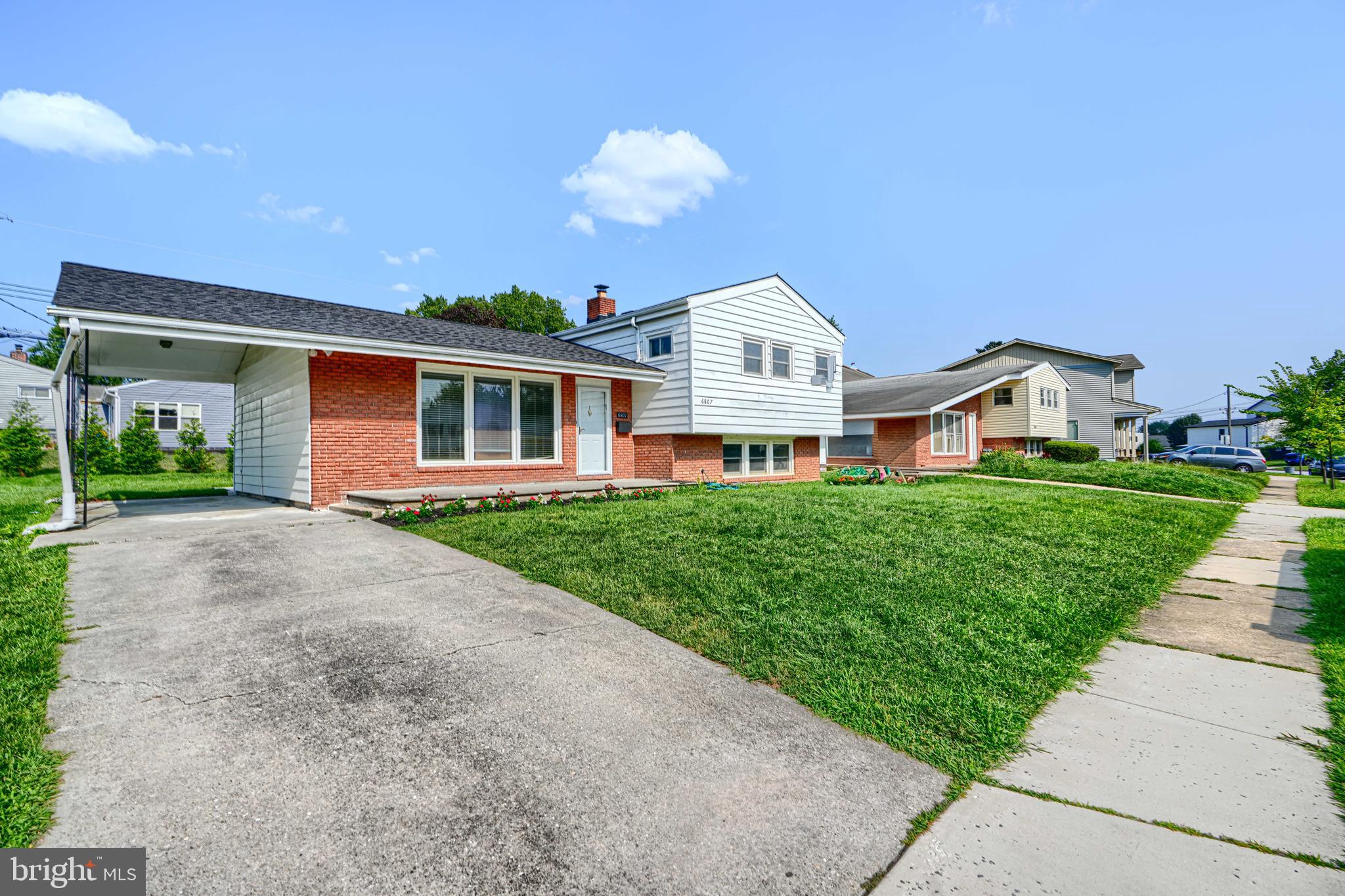 VALLEY STREAM - Residential