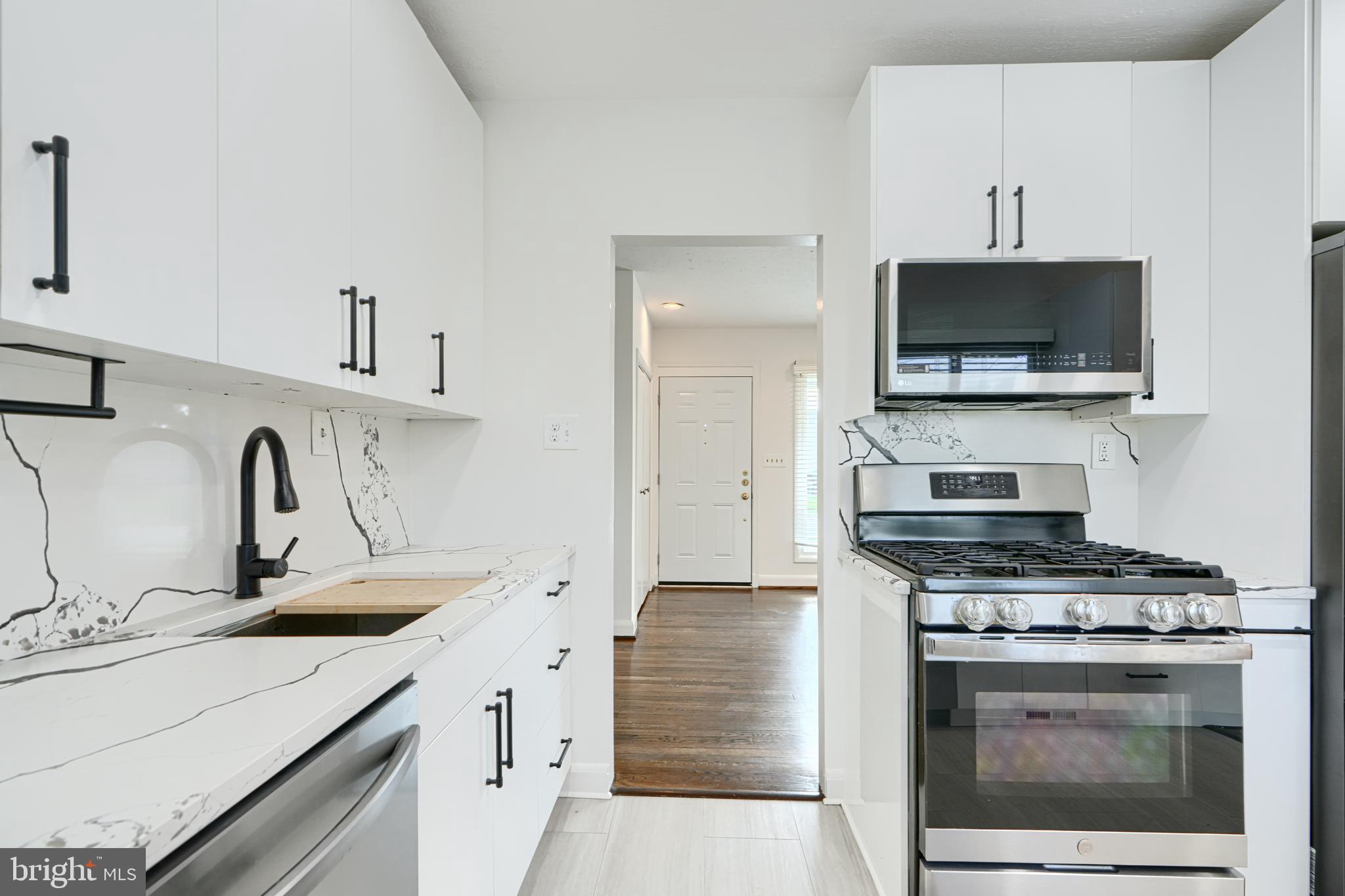 VALLEY STREAM - Residential