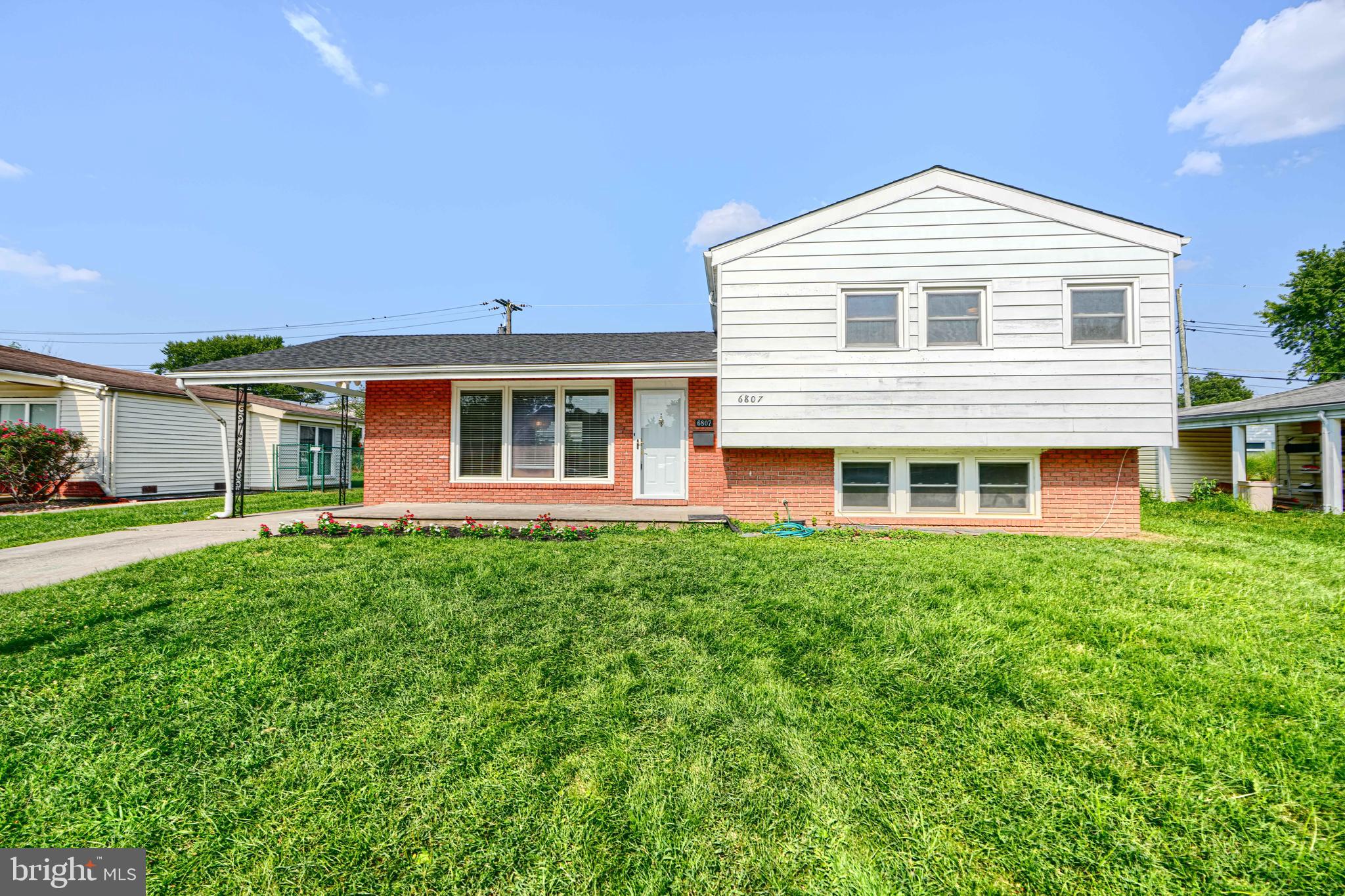 VALLEY STREAM - Residential