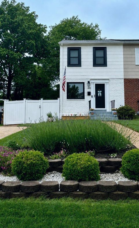 Photo of 2204 Dartmouth Drive, ALEXANDRIA, VA 22307 (MLS # VAFX2315092)